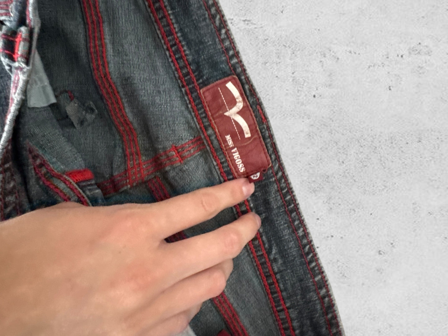 Utsvängda jeans stl: M