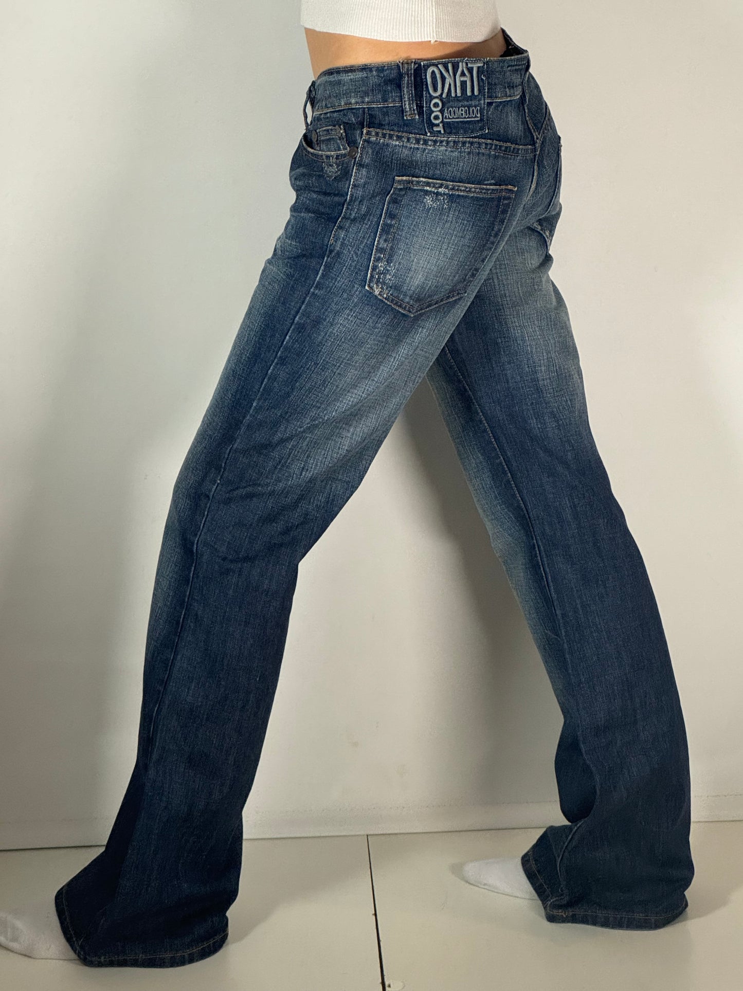 Utsvängda jeans stl: M