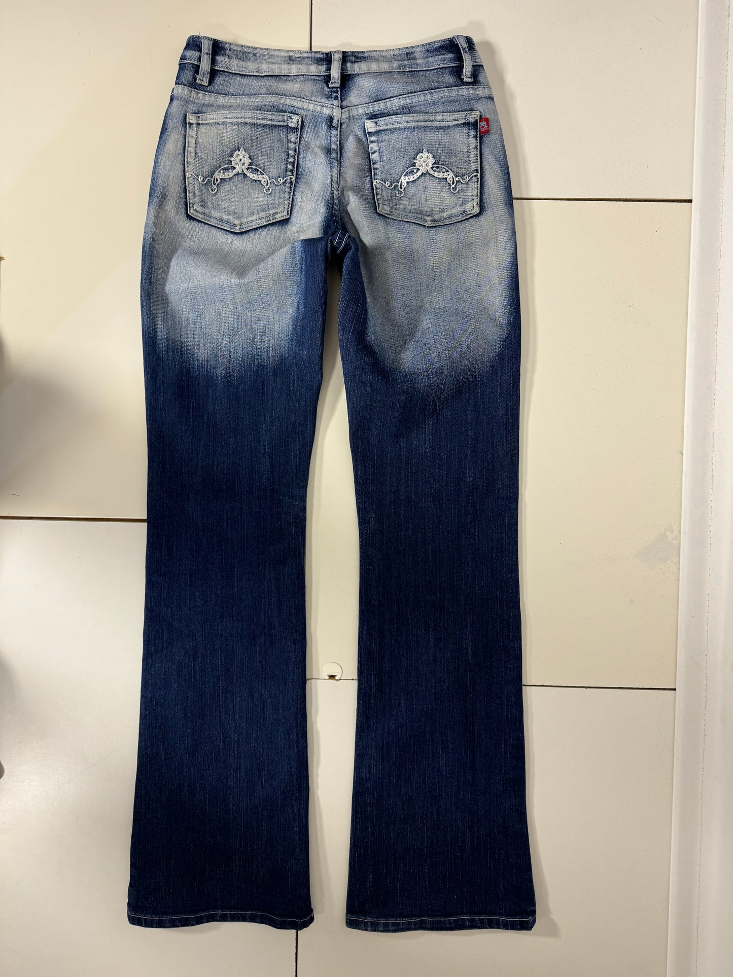Utsvängda jeans stl: XS