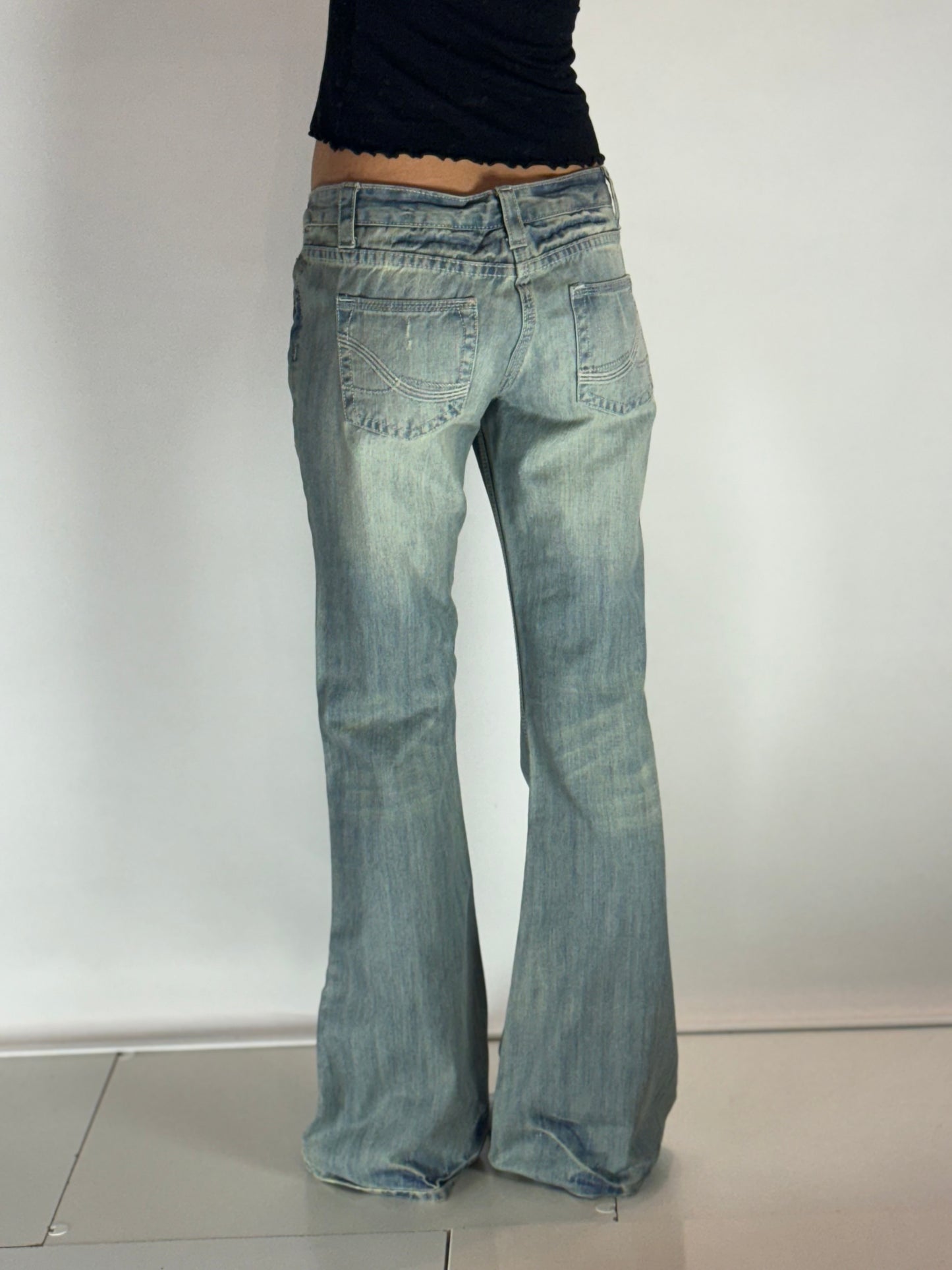 Lågmidjade jeans–stl: S