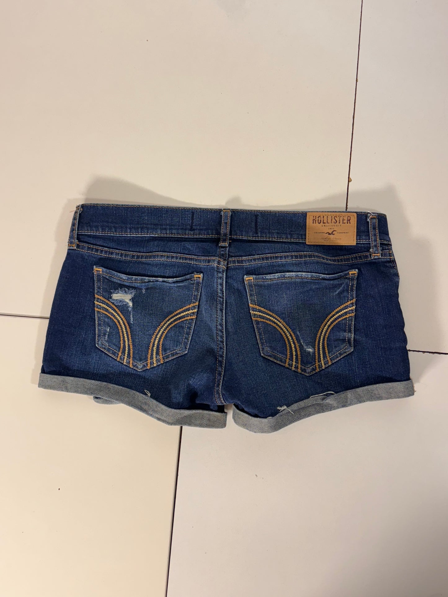 Hollister shorts stl: S