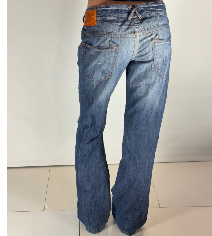 Lågmidjade jeans–stl: M