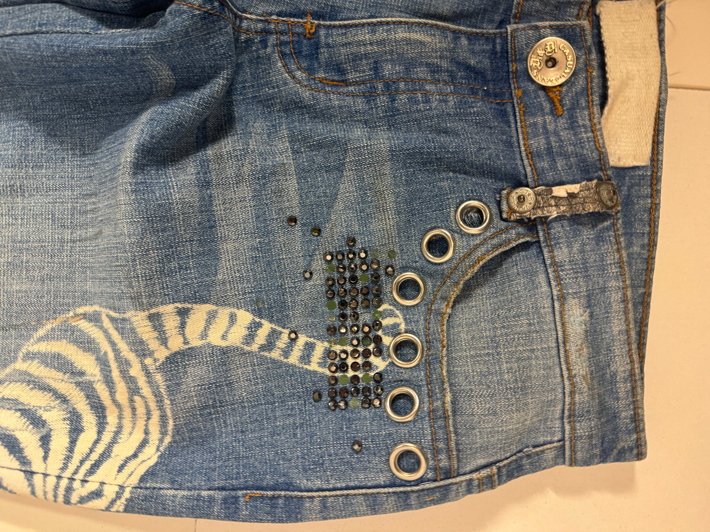 Utsvängda jeans stl: S