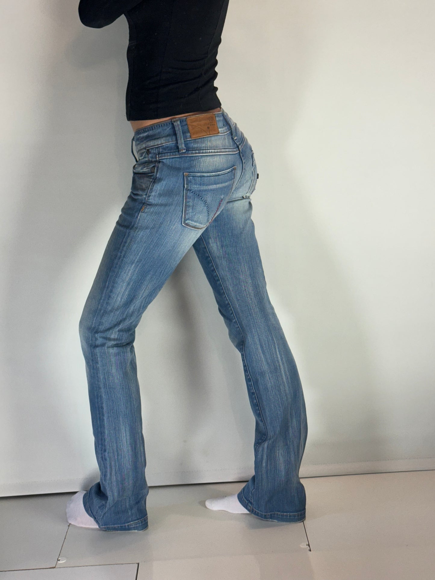 Lågmidjade jeans–stl: S