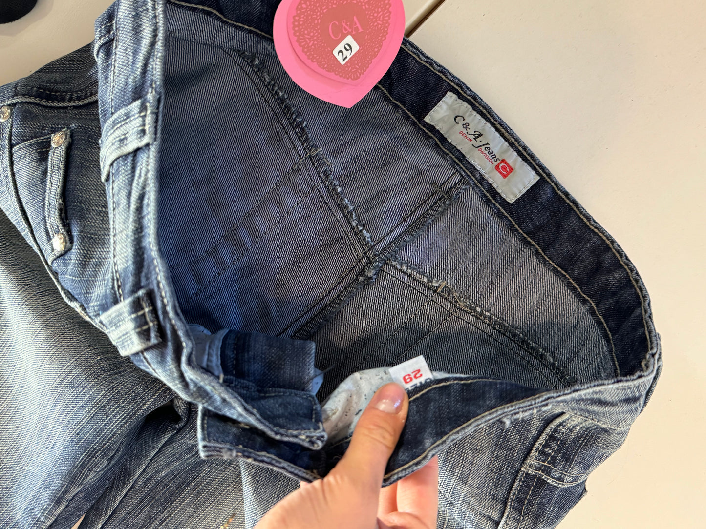 Utvängda jeans stl: S