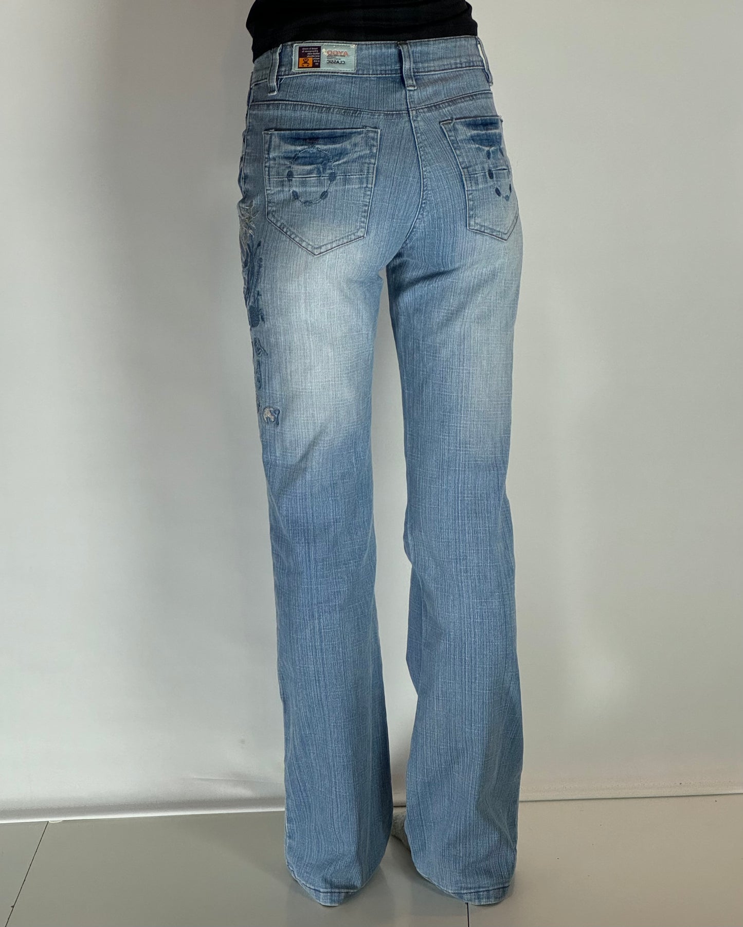 Utsvängda jeans stl: XS