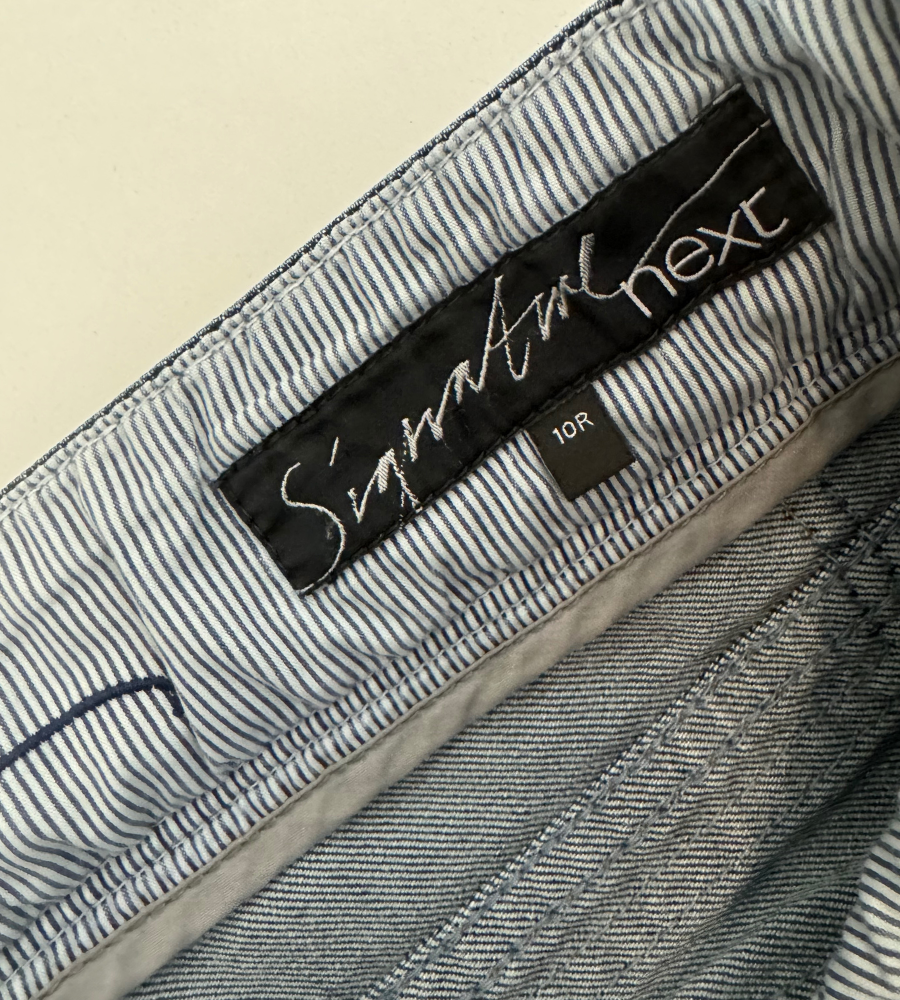 Utsvängda jeans–stl: S