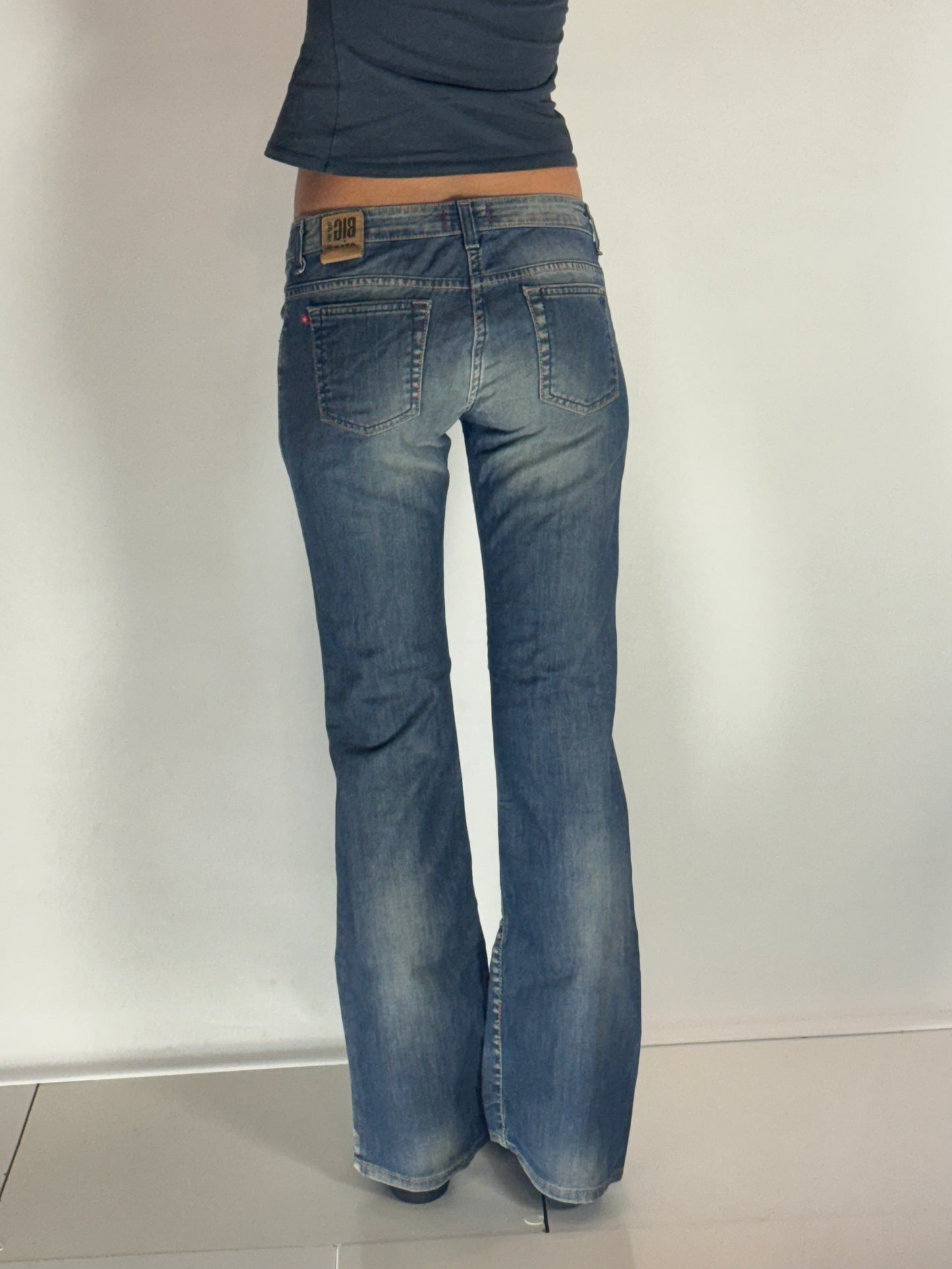 Lågmidjade jeans–stl: S