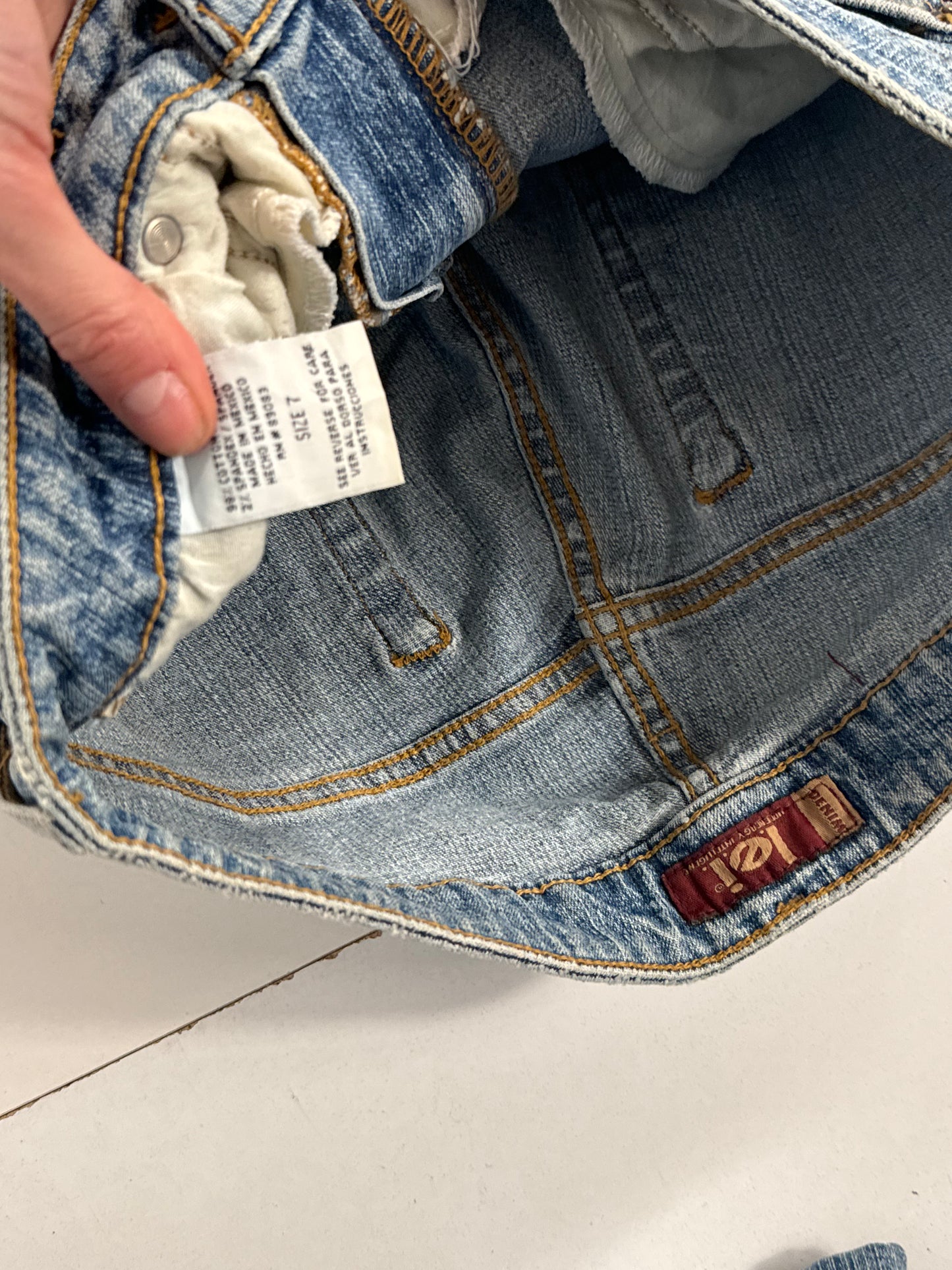 Utsvingte jeans str: XS/S