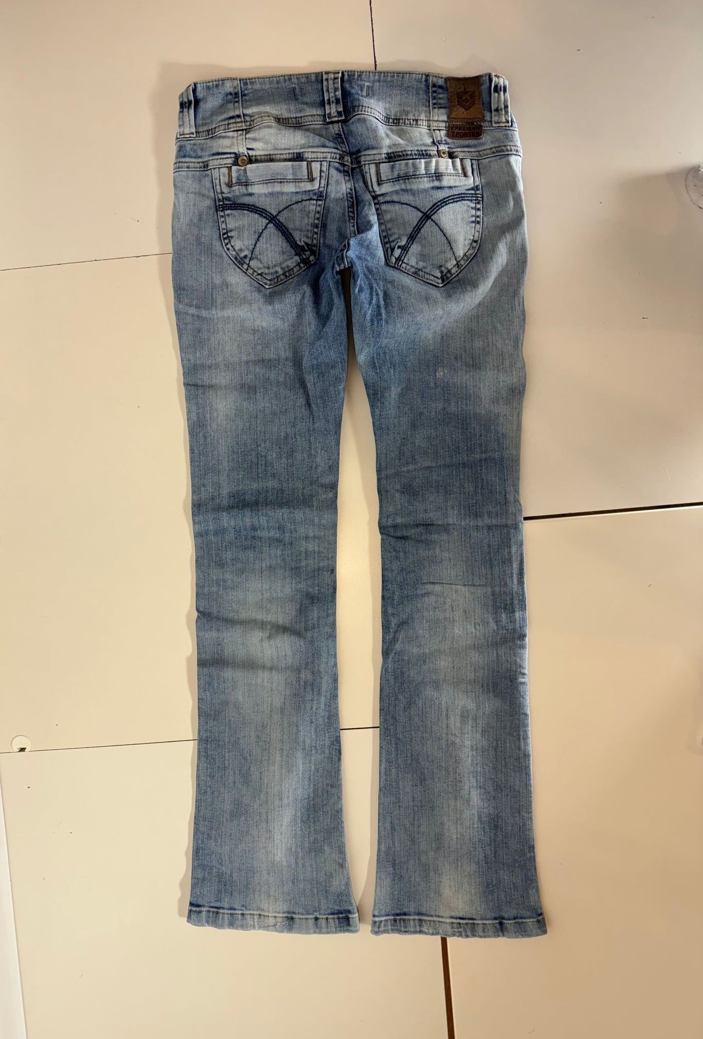 Lågmidjade jeans–stl: XS