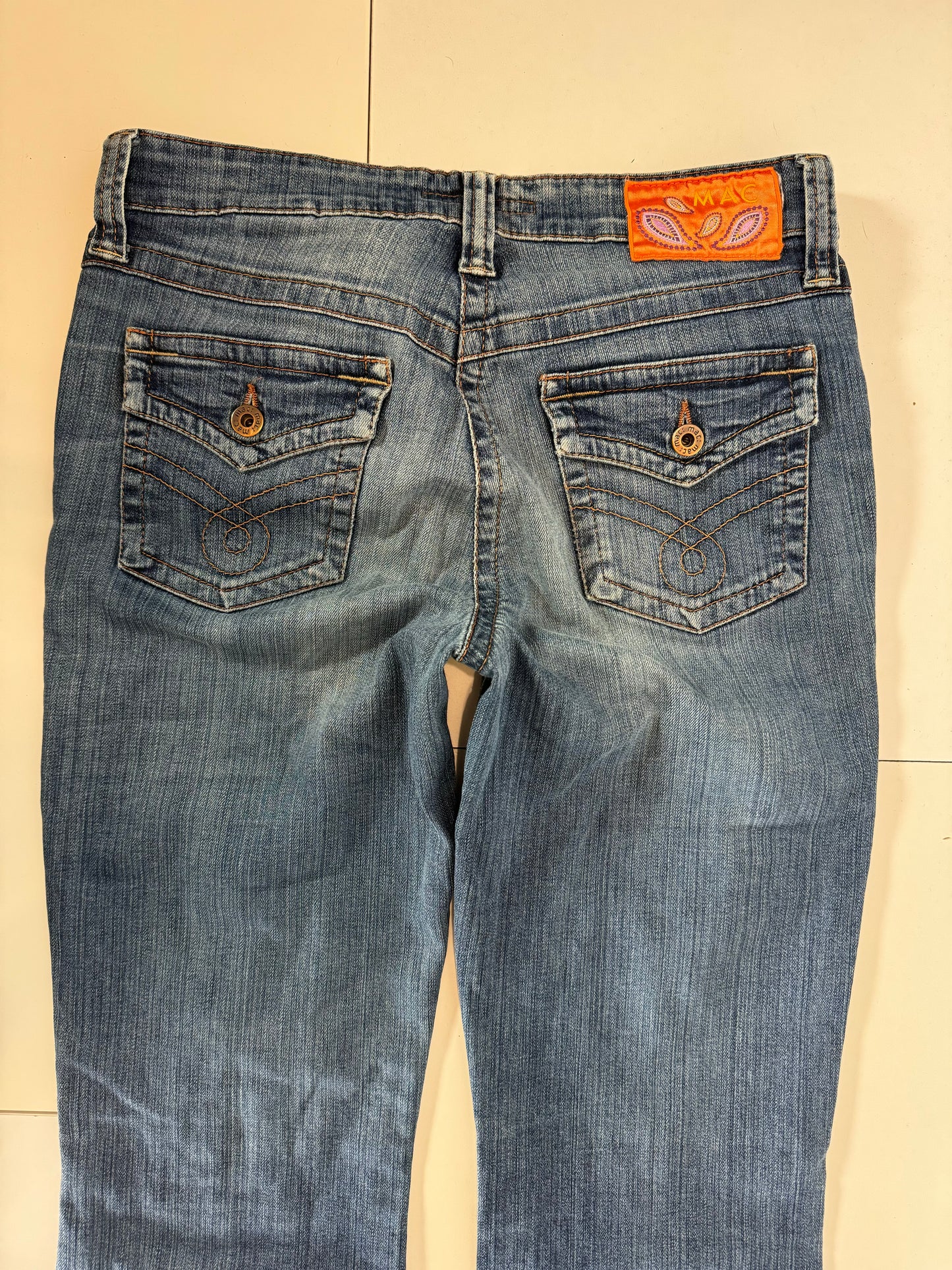 Utsvängda jeans stl: S/M