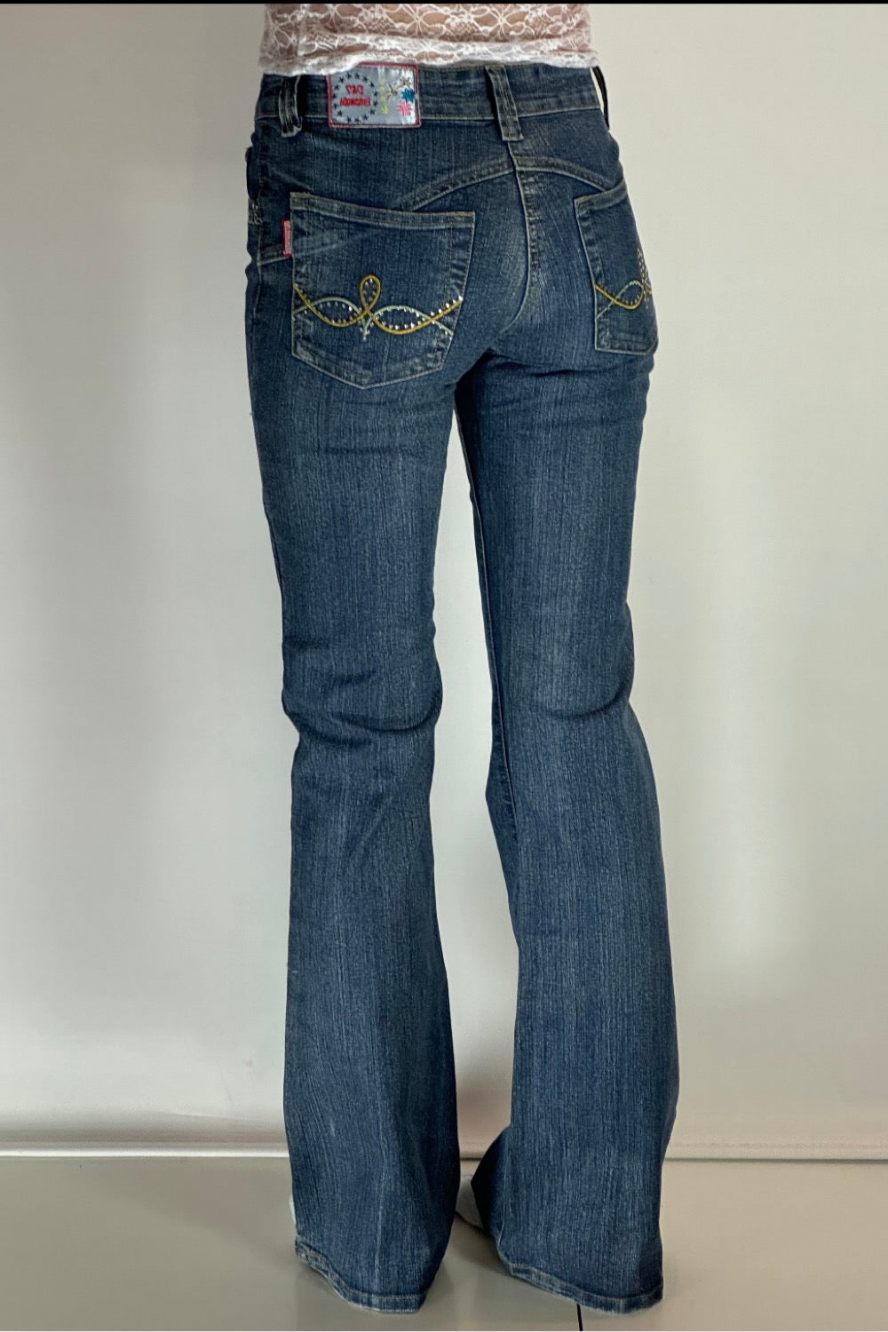 Utsvängda jeans stl: XS