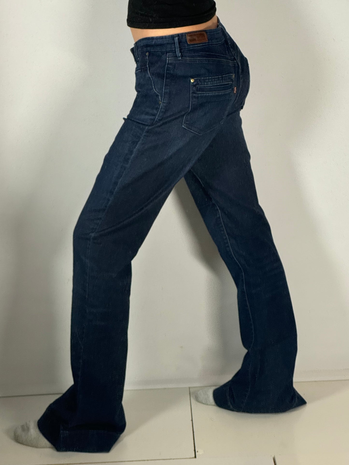 Utsvängda jeans stl: XS
