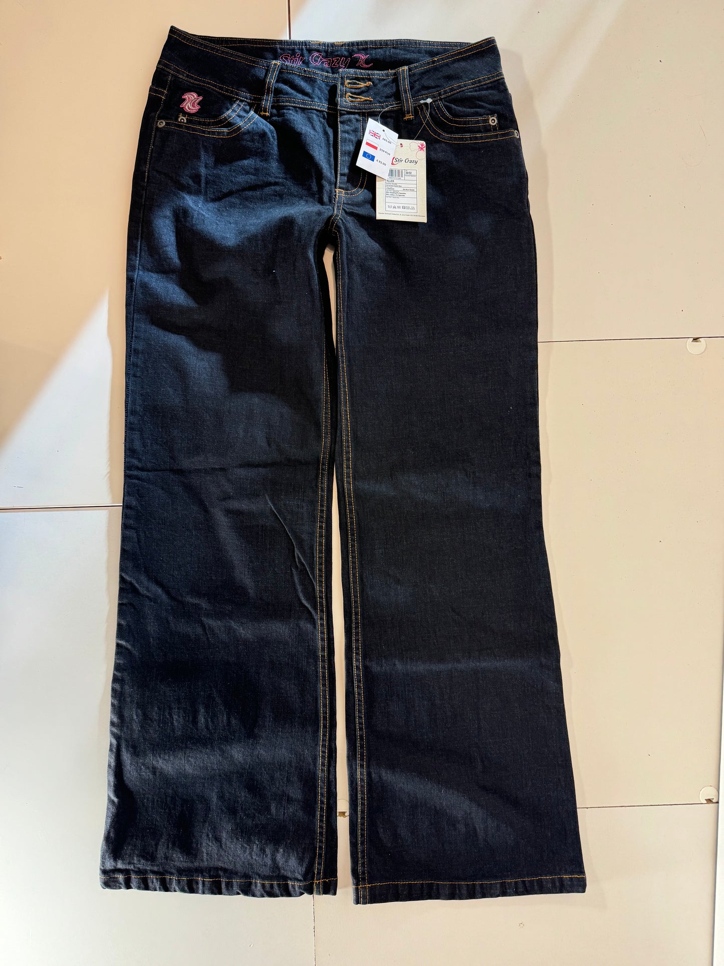 Utsvängda jeans stl: S