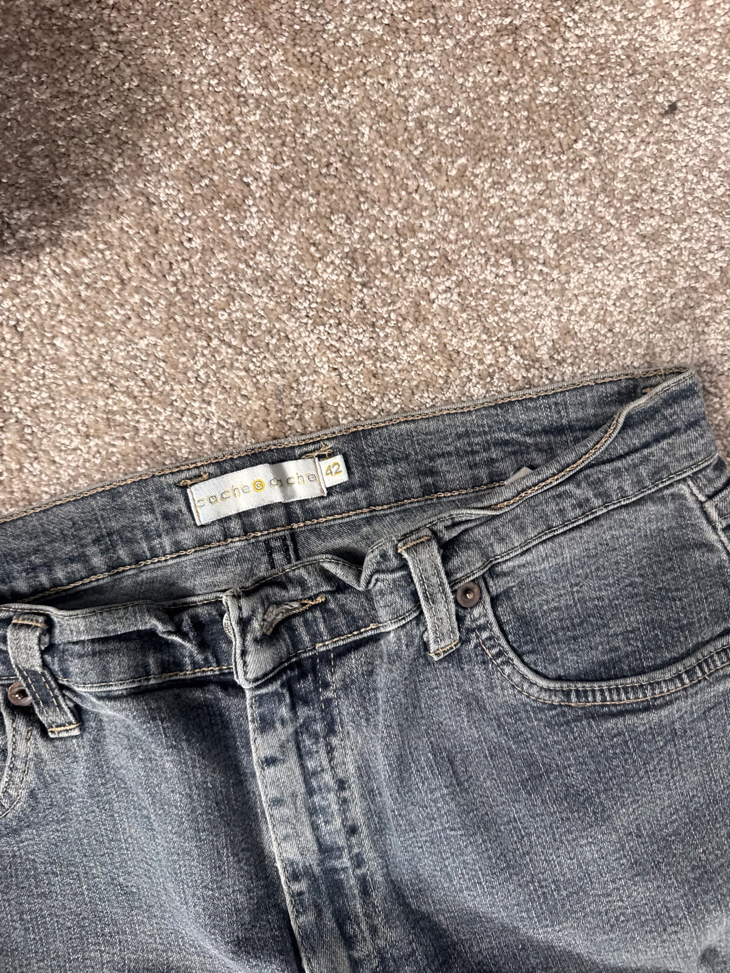 Utsvingte jeans str: S