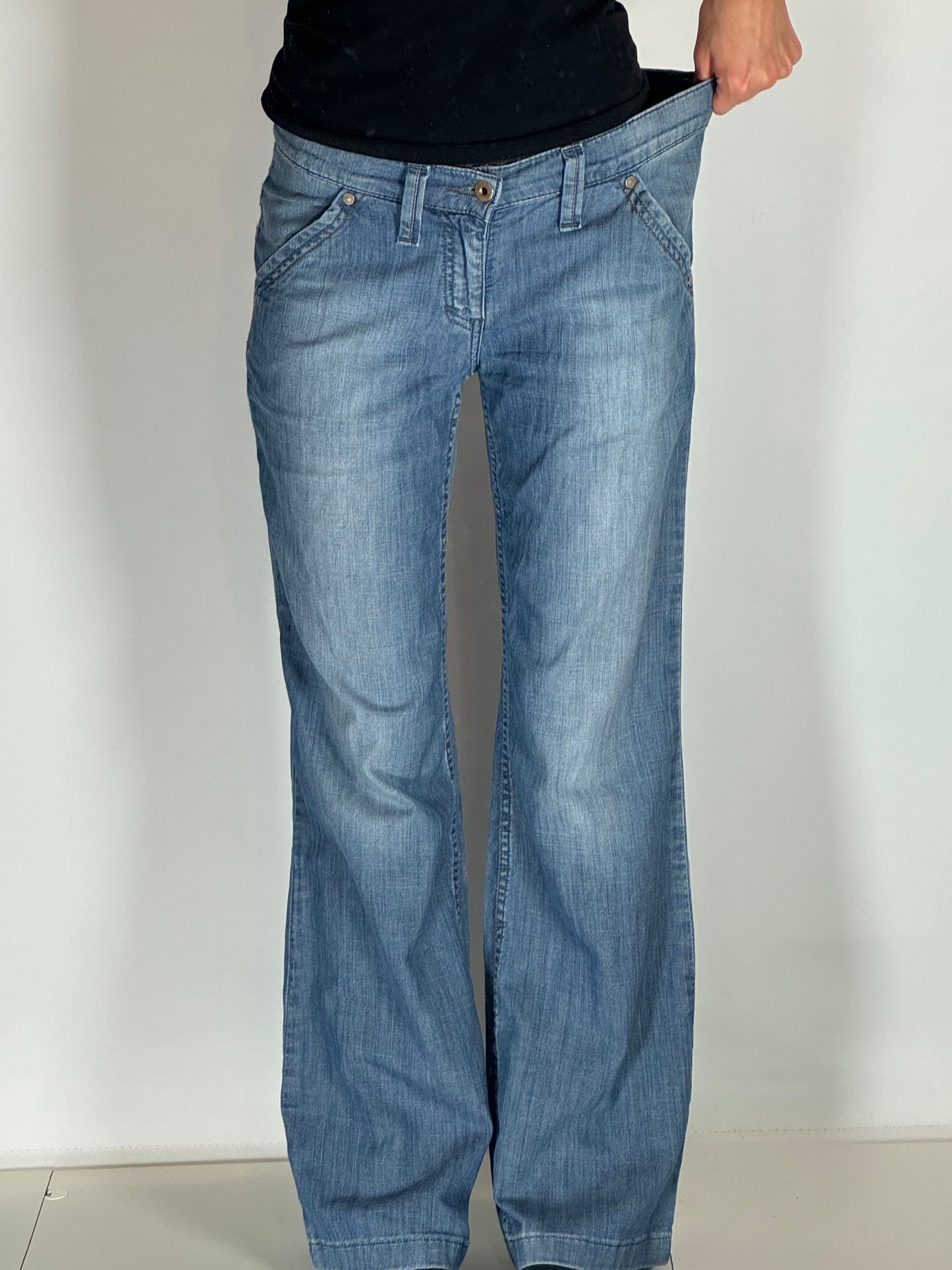 Lågmidjade jeans stl: M