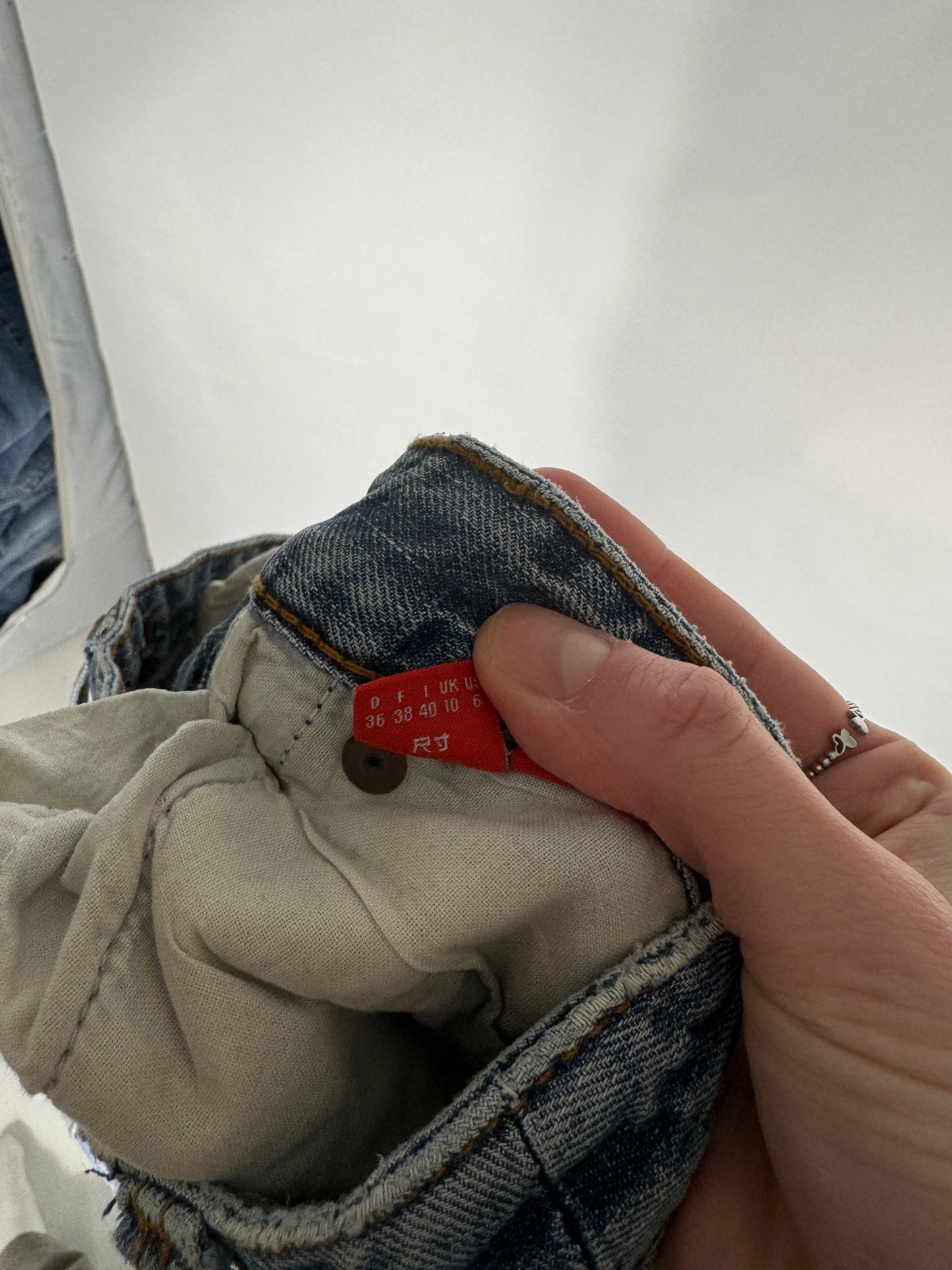 Utsvängda jeans stl: S