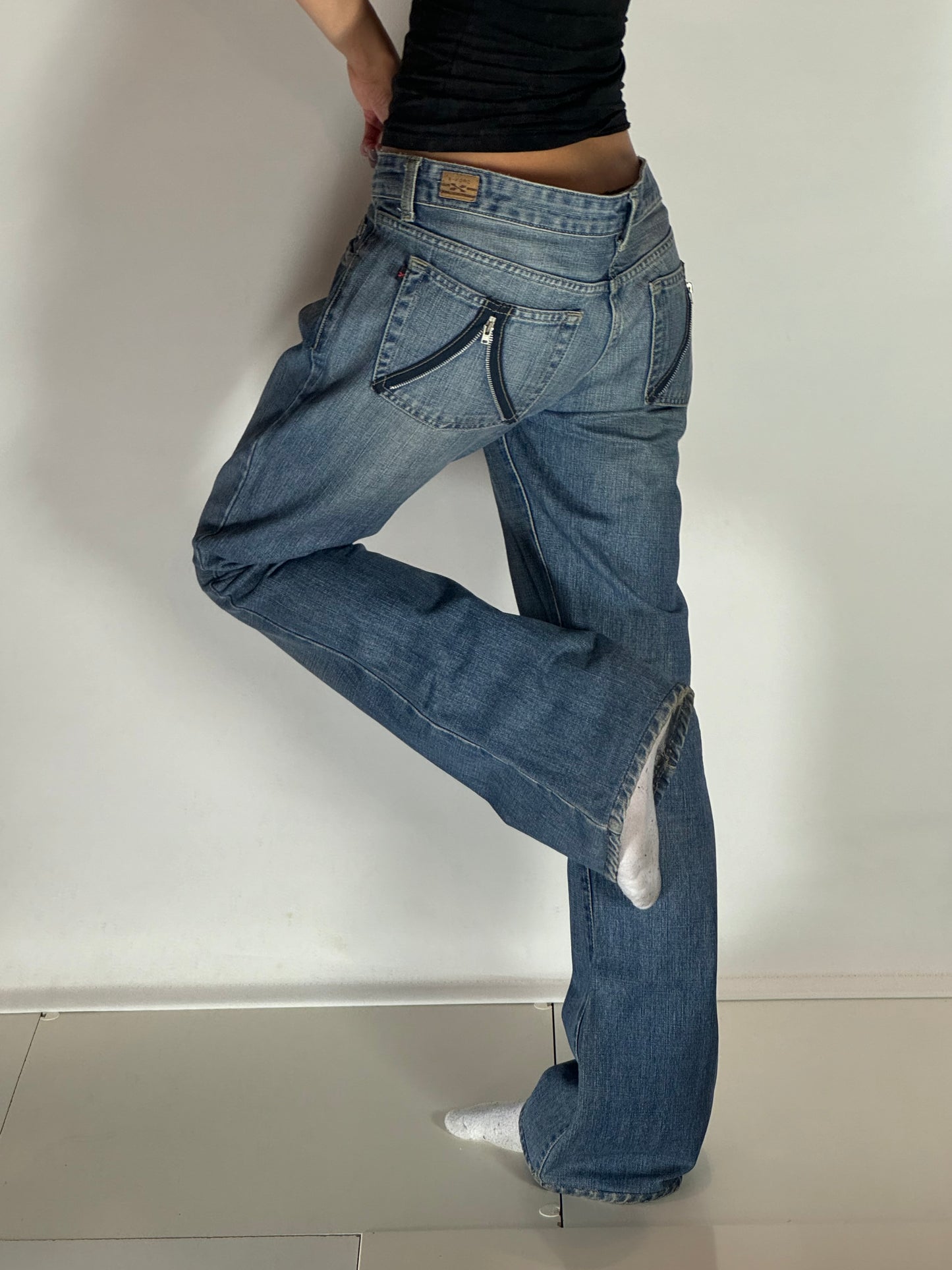 Lågmidjade jeans–stl: L