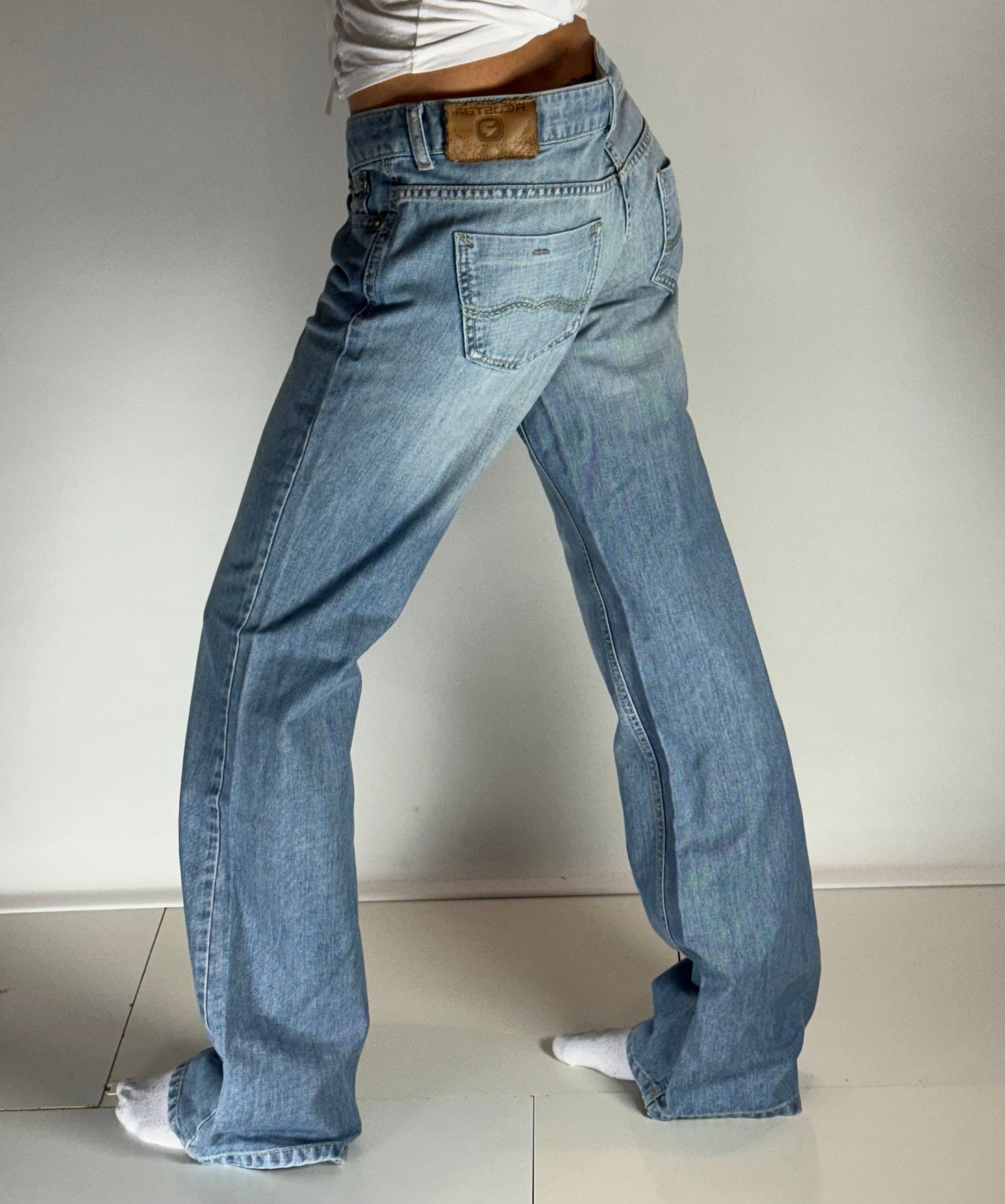 Lågmidjade jeans–stl: M