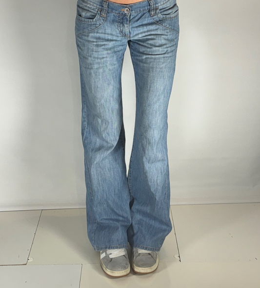 Lågmidjade jeans–stl: S