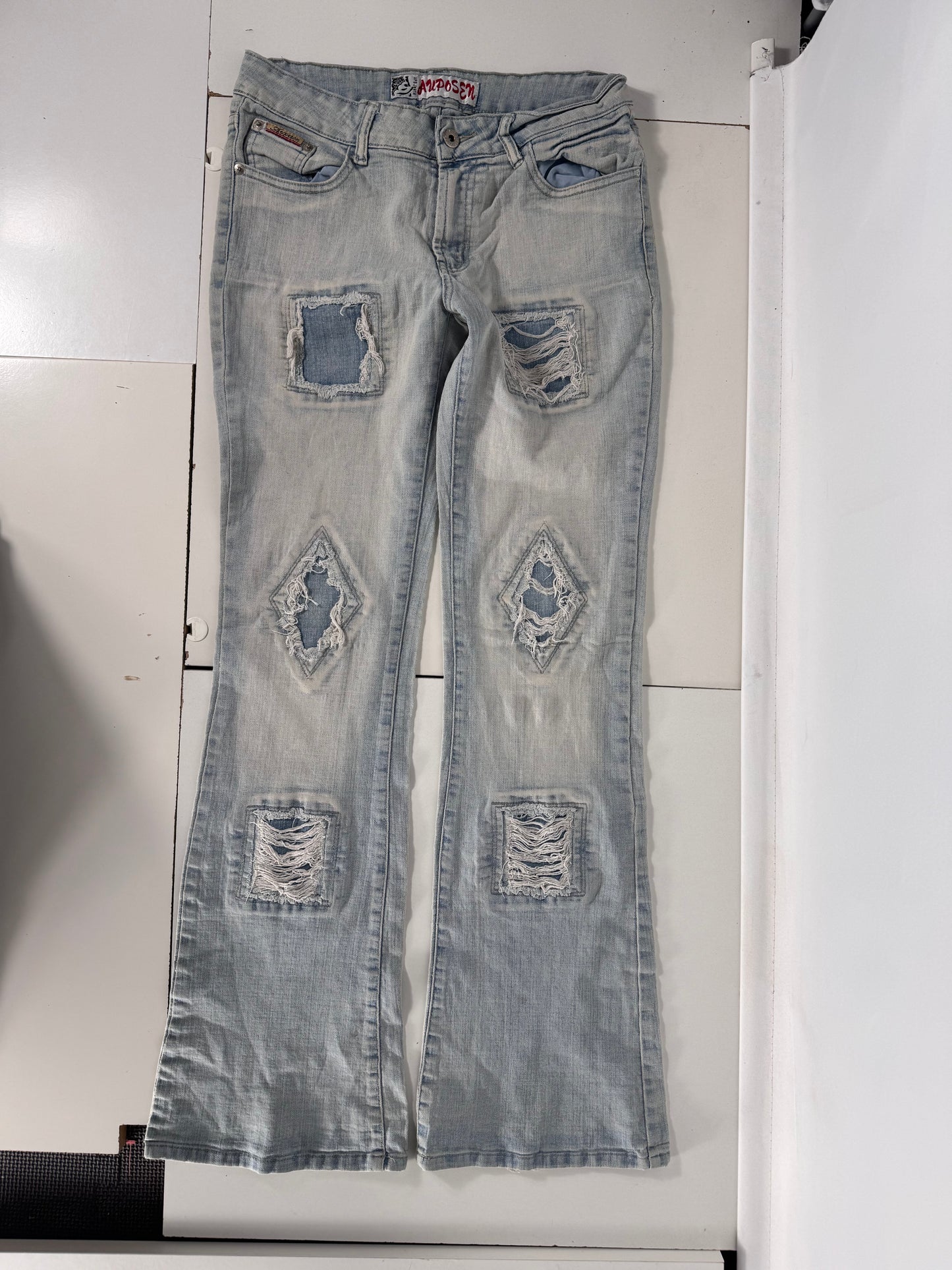 Utsvängda jeans stl: S