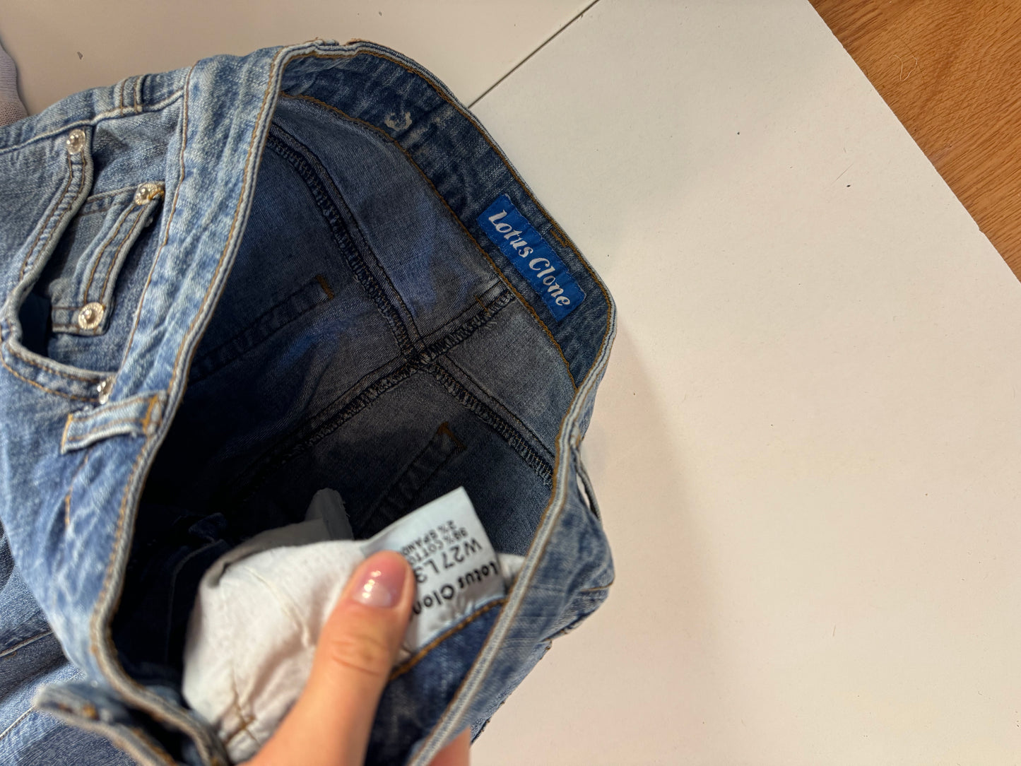 Utsvängda jeans stl: S