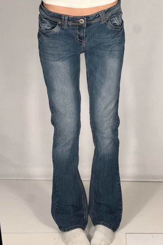 Lågmidjade jeans stl: M