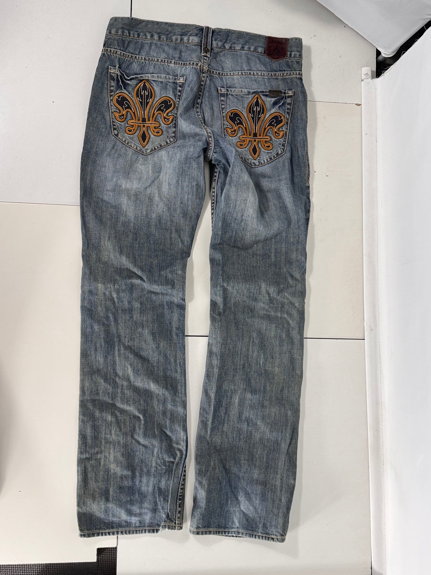 Utsvingte jeans str: L