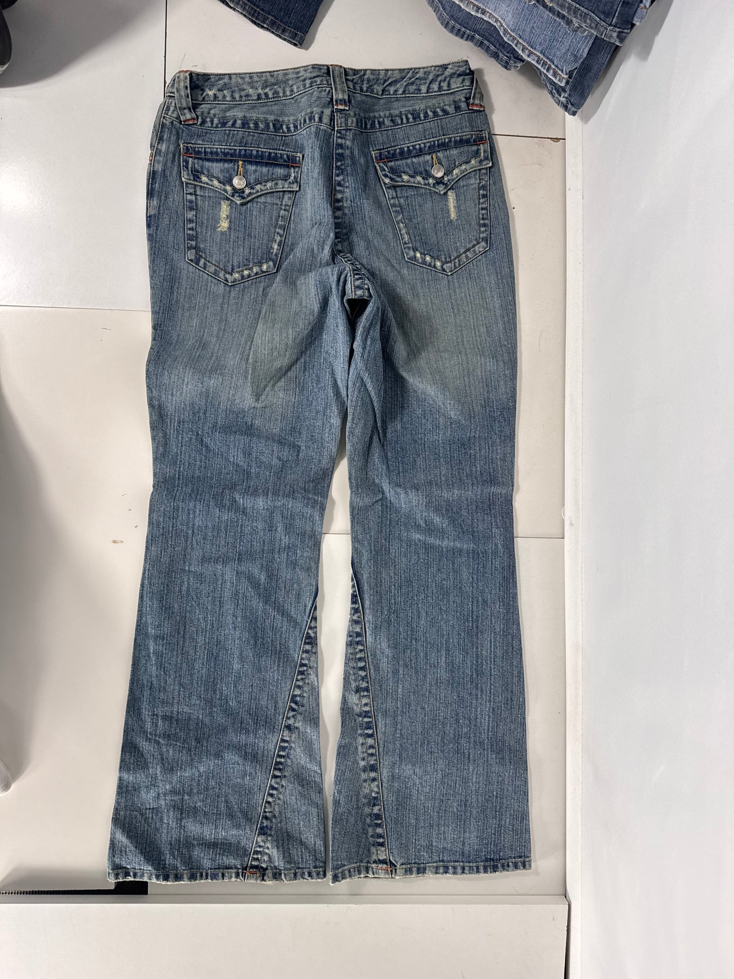Utsvingte jeans str: L