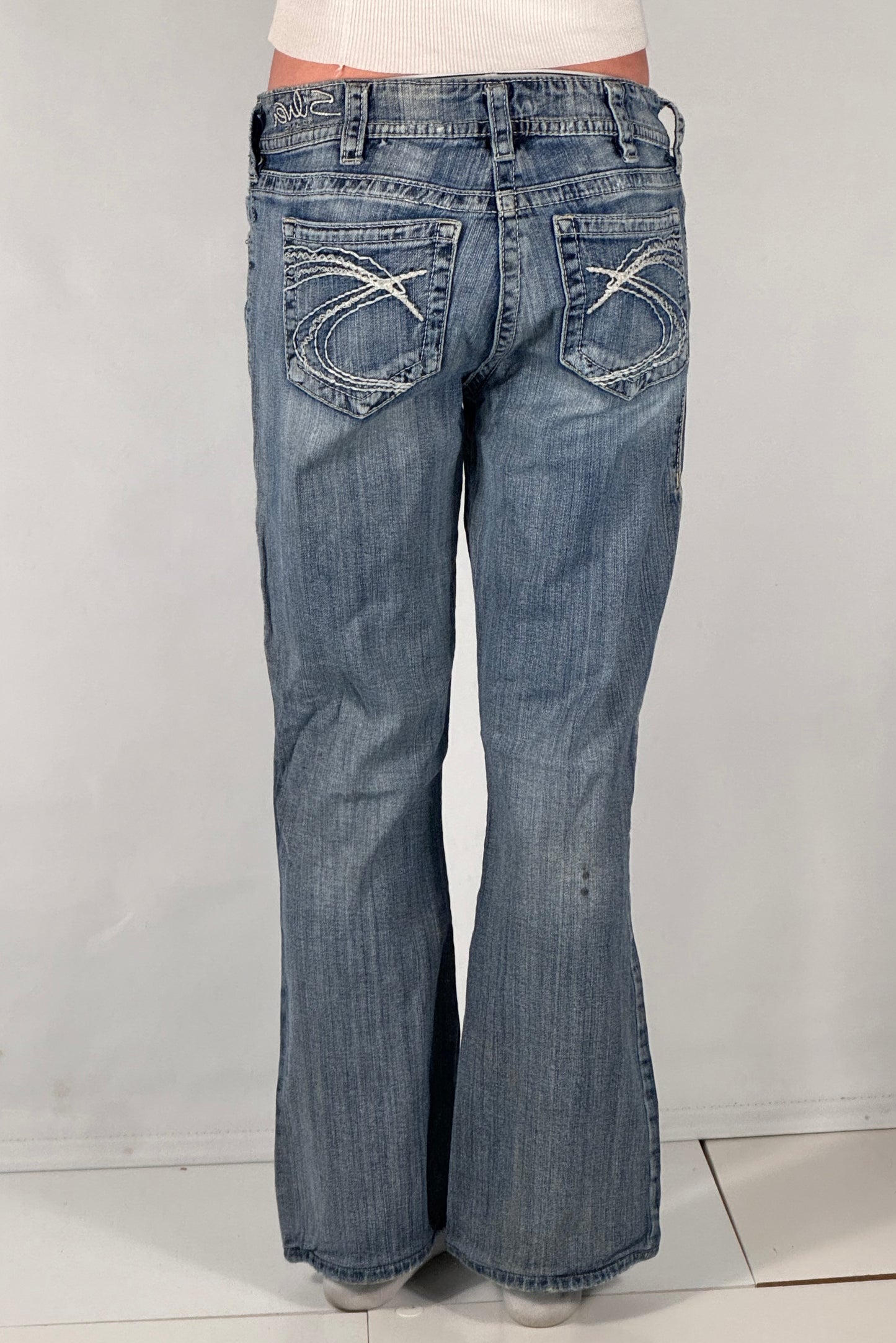 Utsvängda jeans stl: S/M