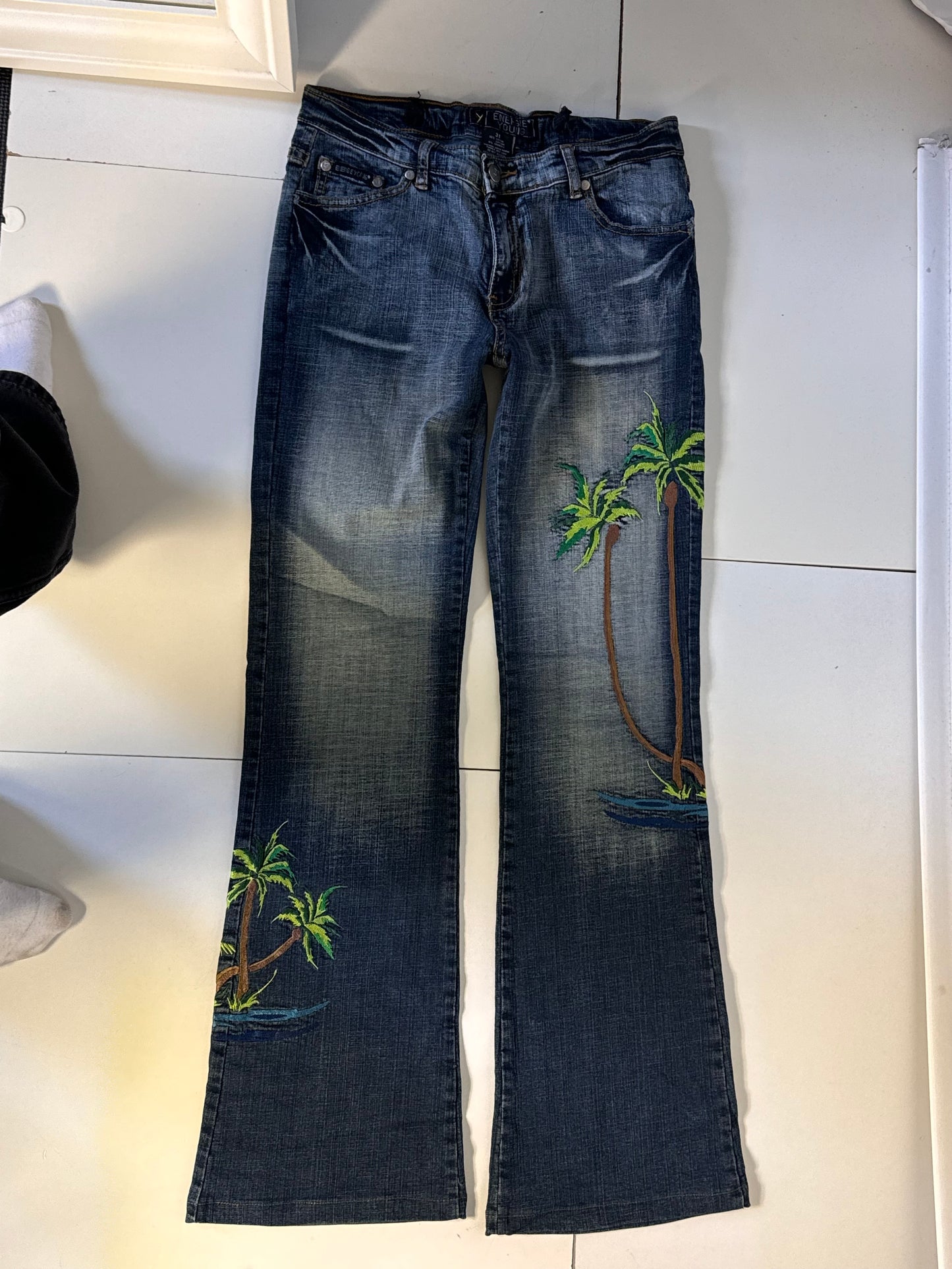 Utsvängda jeans stl: S