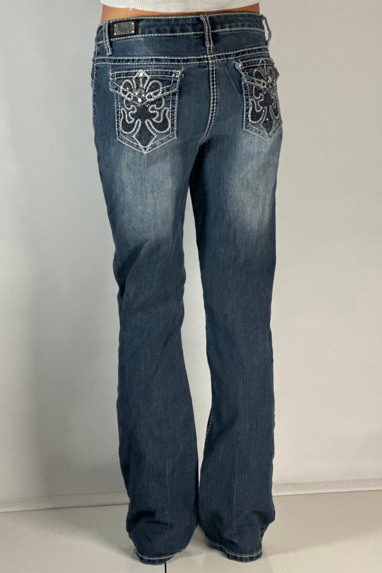 Utsvängda jeans stl: S