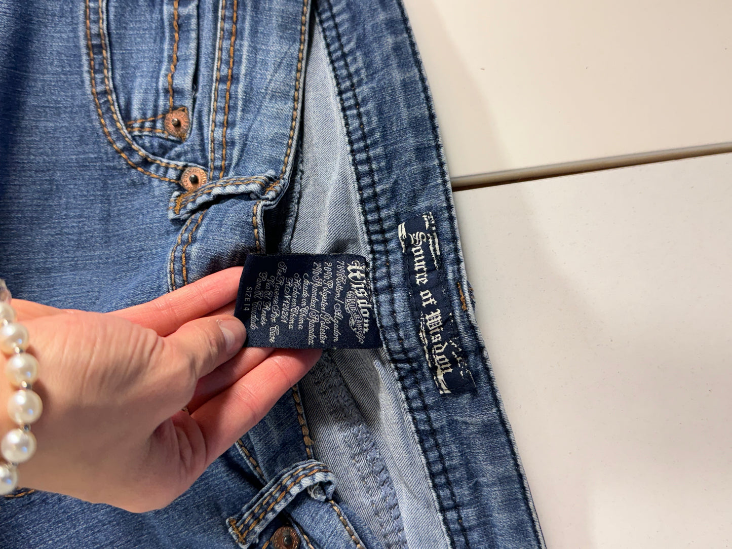 Utsvängda jeans stl: L