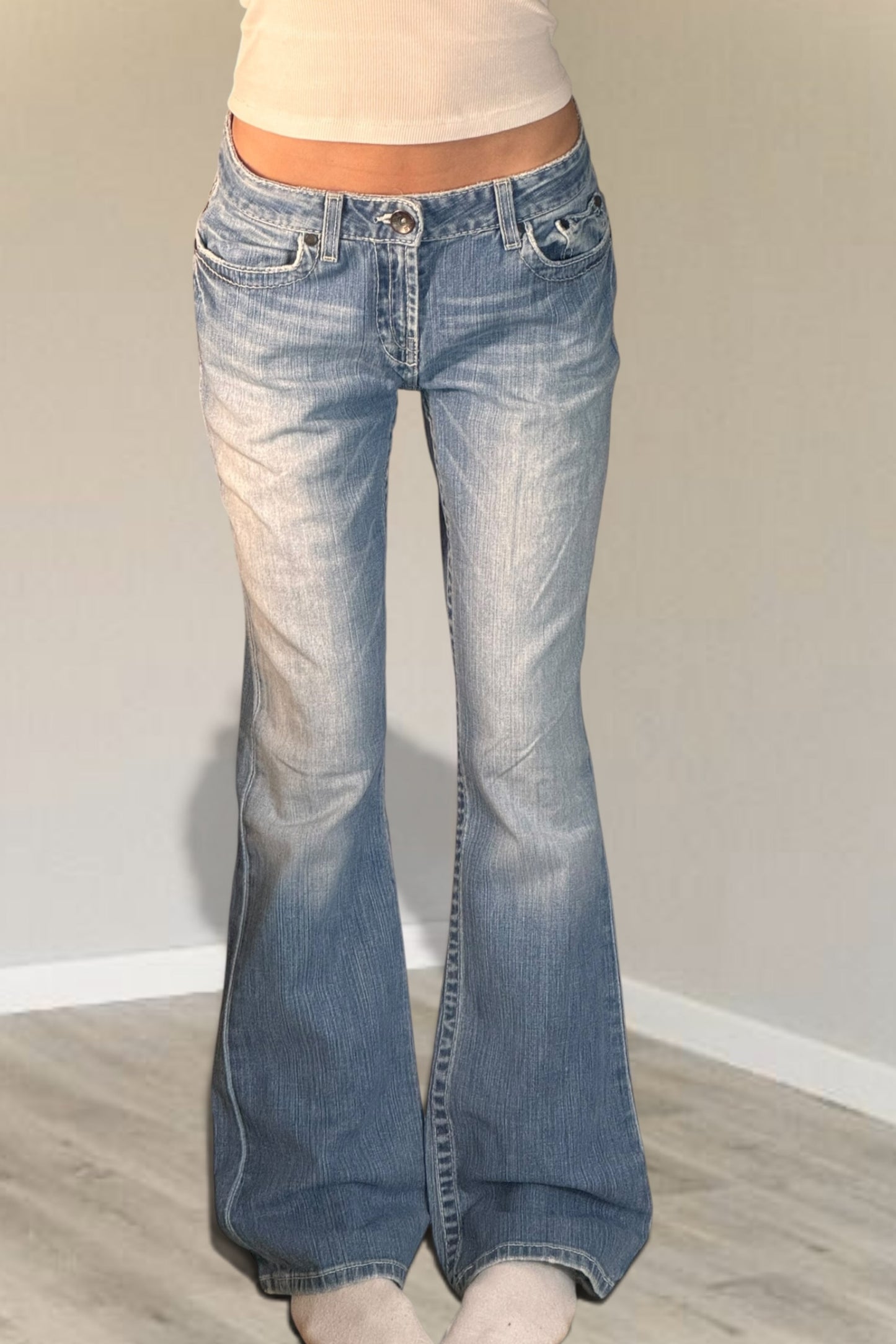 Low-rise jeans size: S