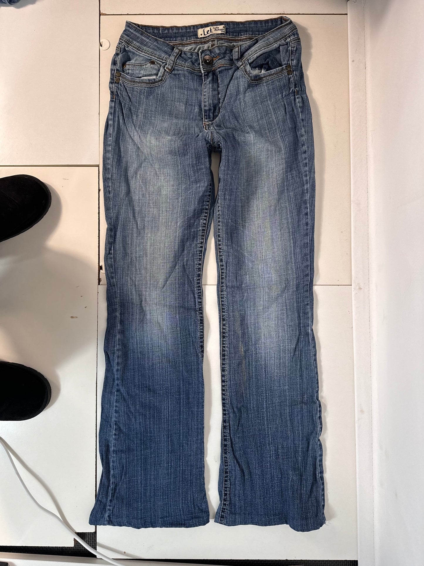 Utsvängda jeans stl: XS