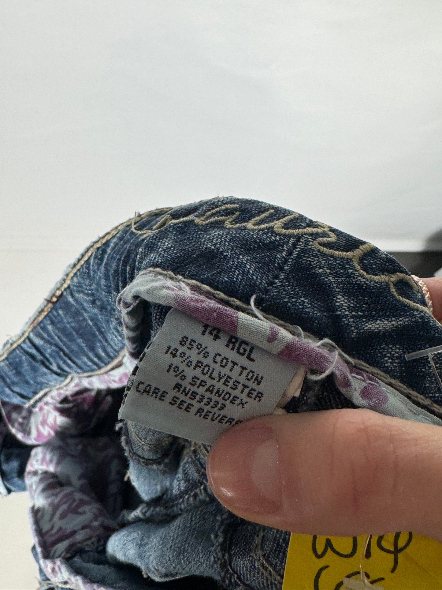Utsvängda jeans stl: L