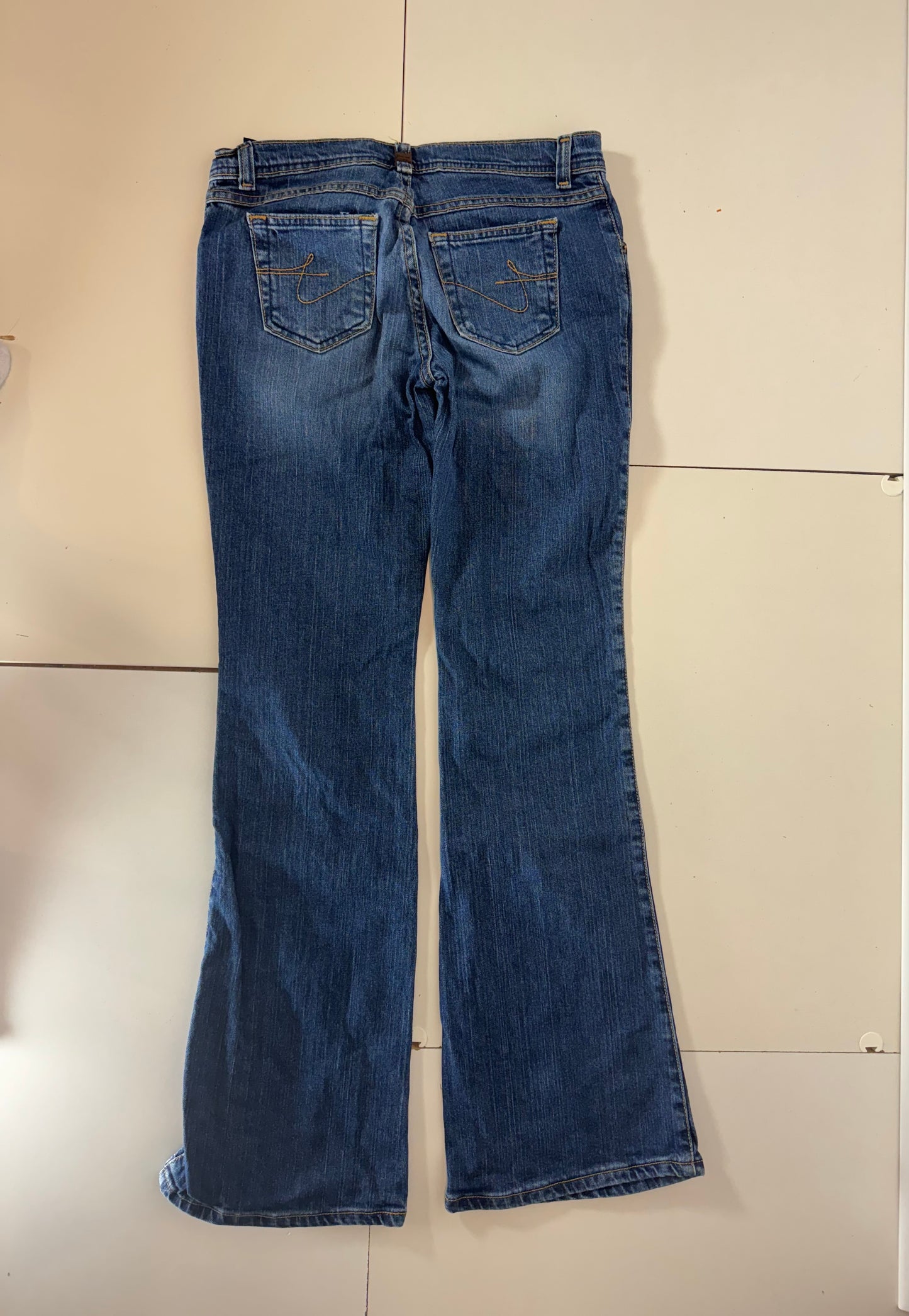 Lågmidjade jeans–stl: XS/S