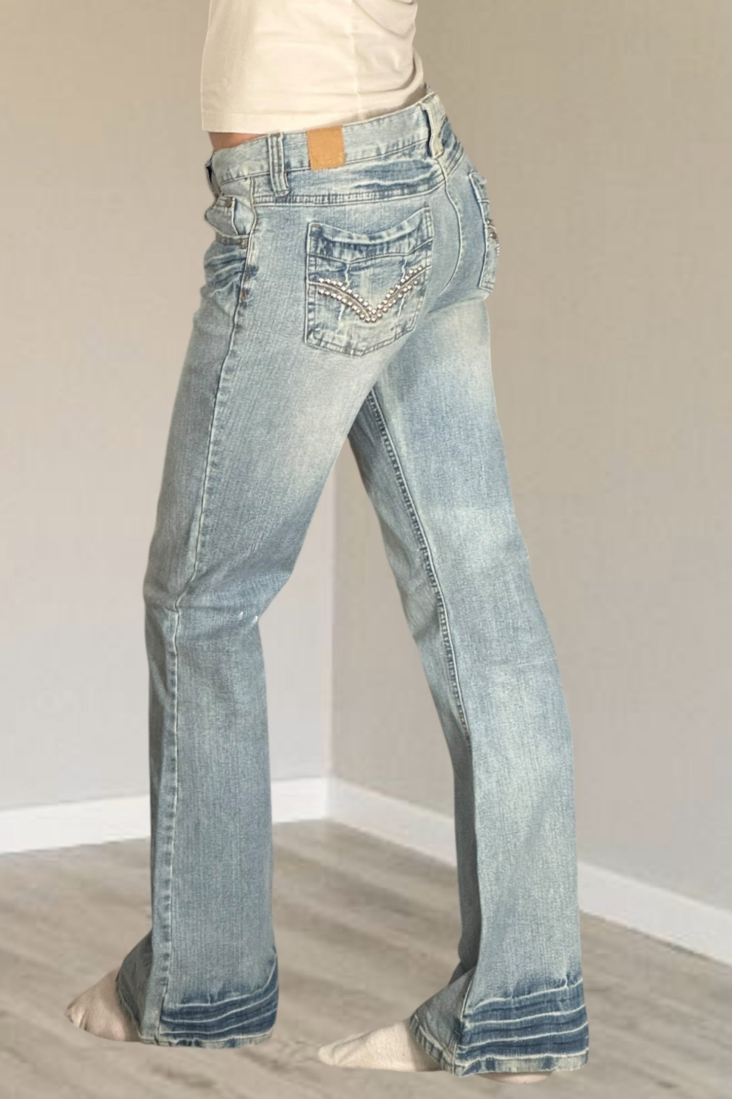 Utsvängda jeans stl: S