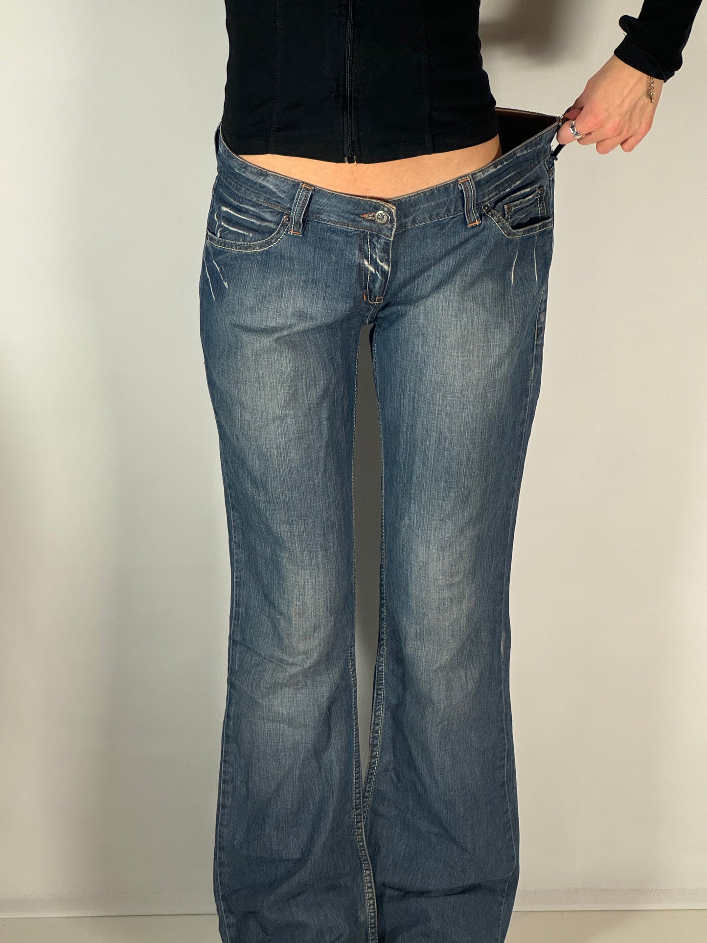 Lågmidjade jeans stl: M