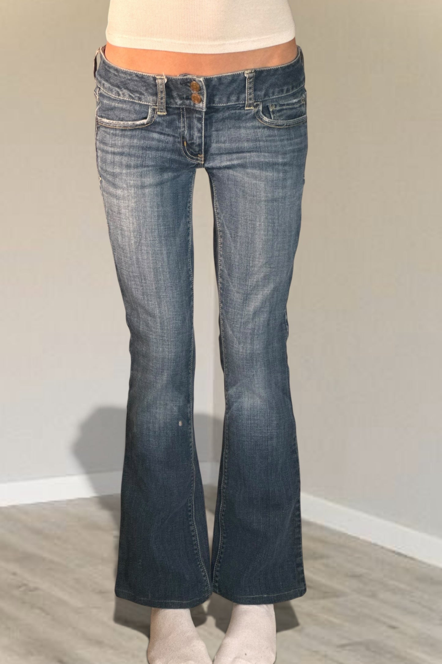 Low-rise jeans size: S