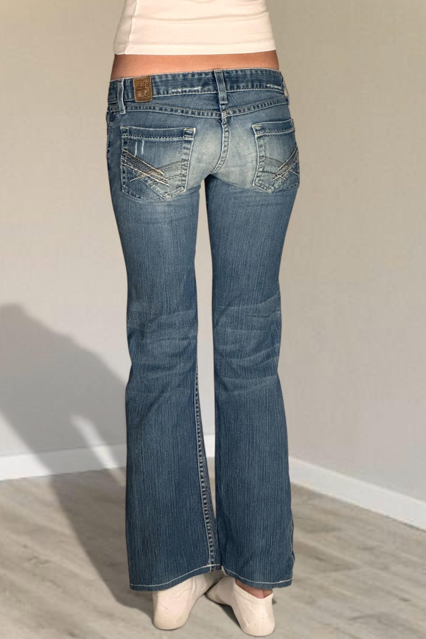 Low-rise jeans size: XXS