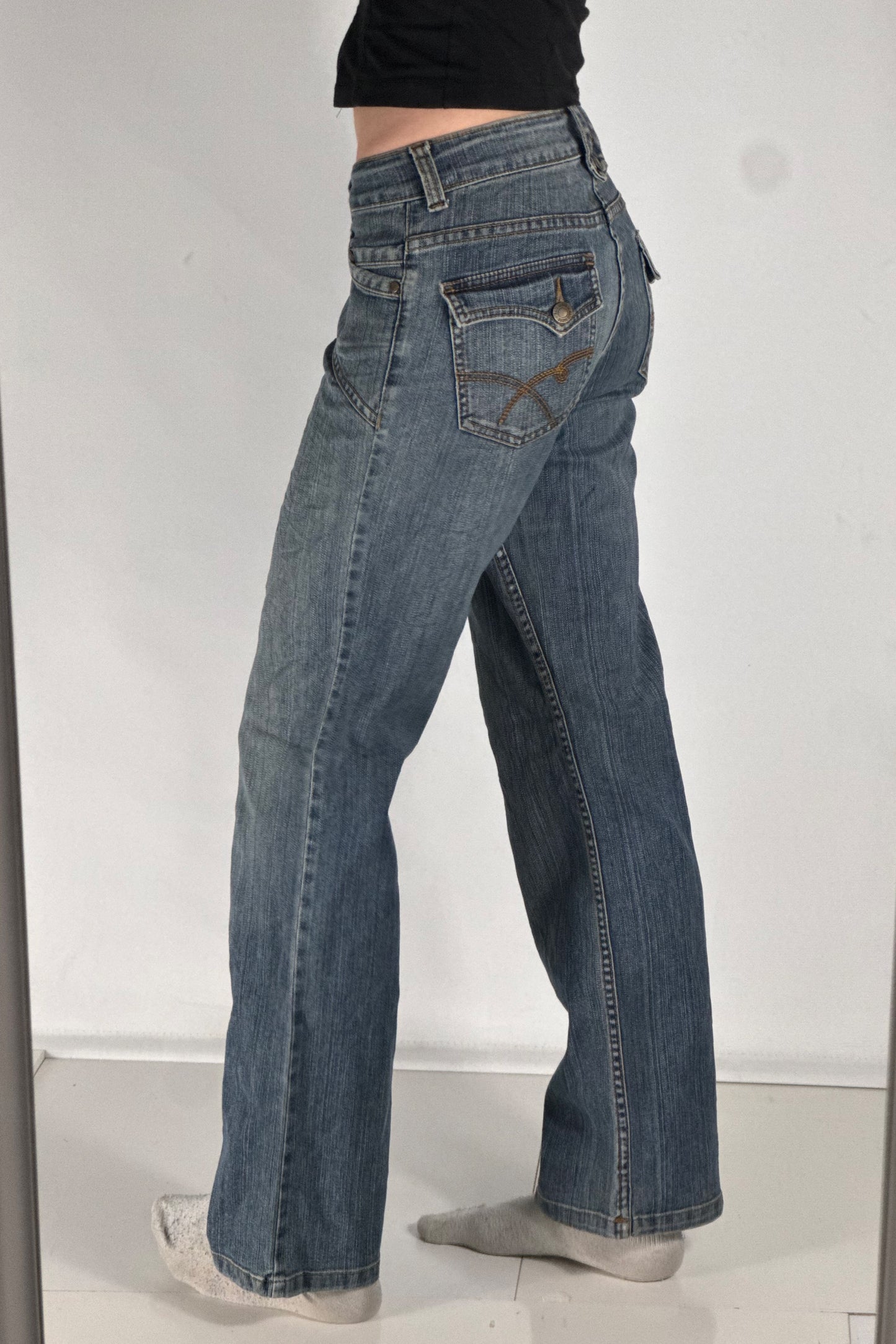 Utsvingte jeans str: XS