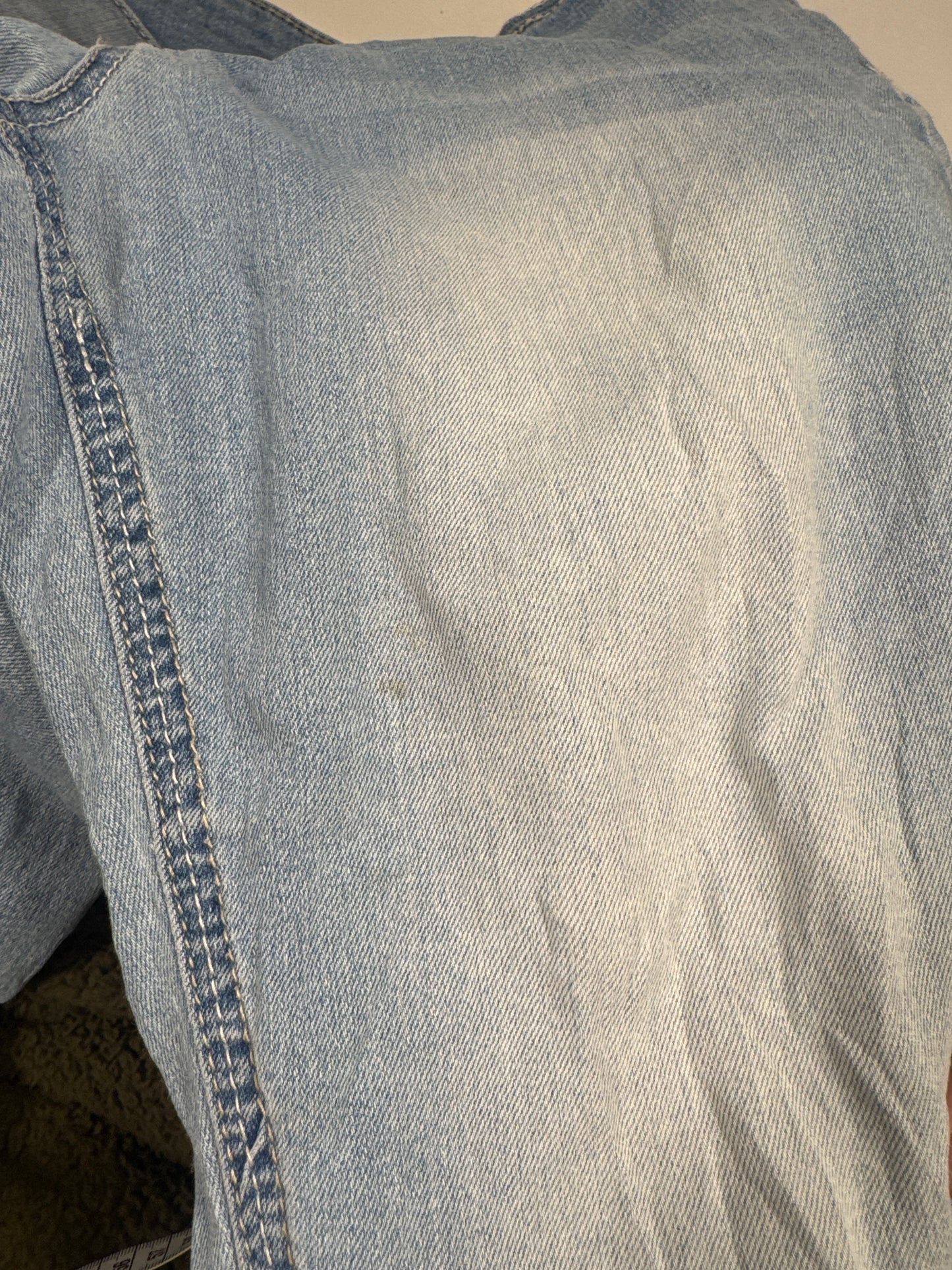 Utsvängda jeans stl: M