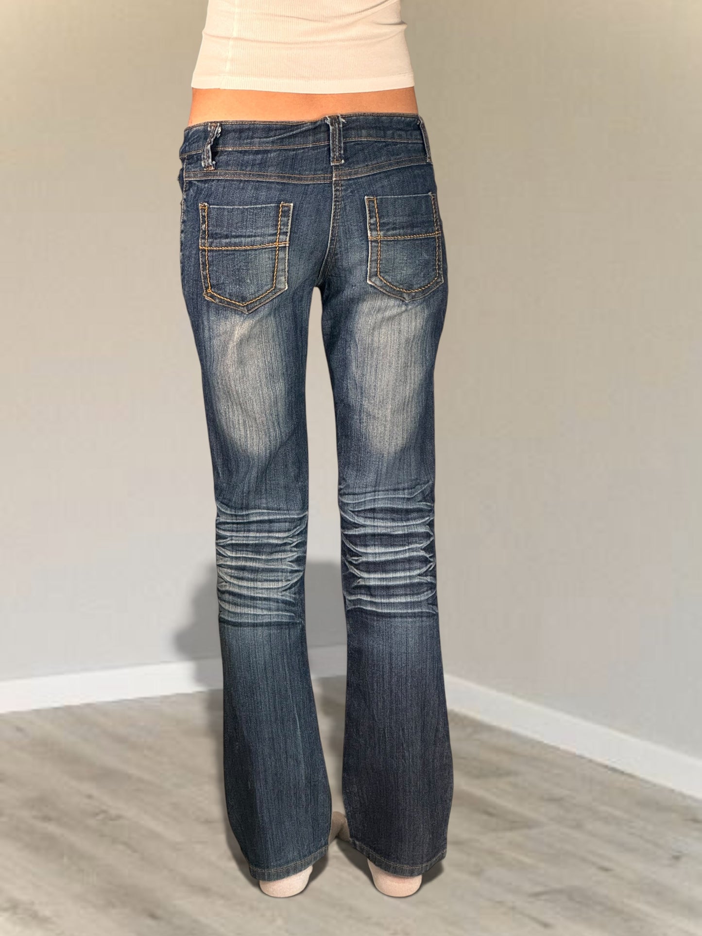 Low-rise jeans size: XS