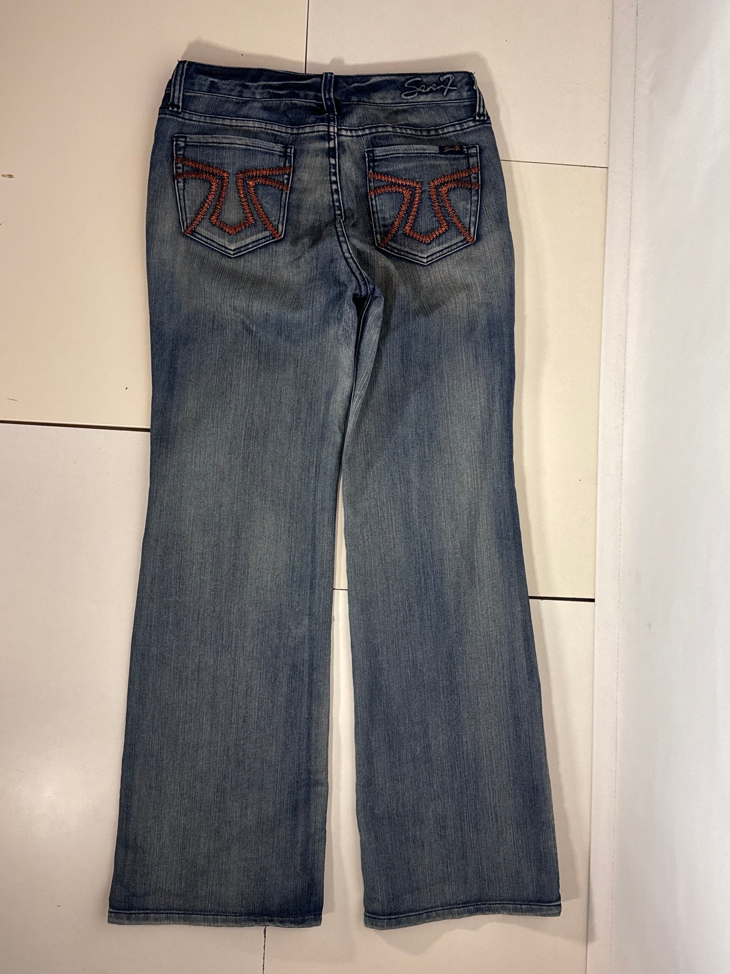Utsvängda jeans stl: S