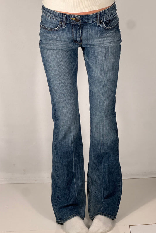 Utsvingte jeans str: XS