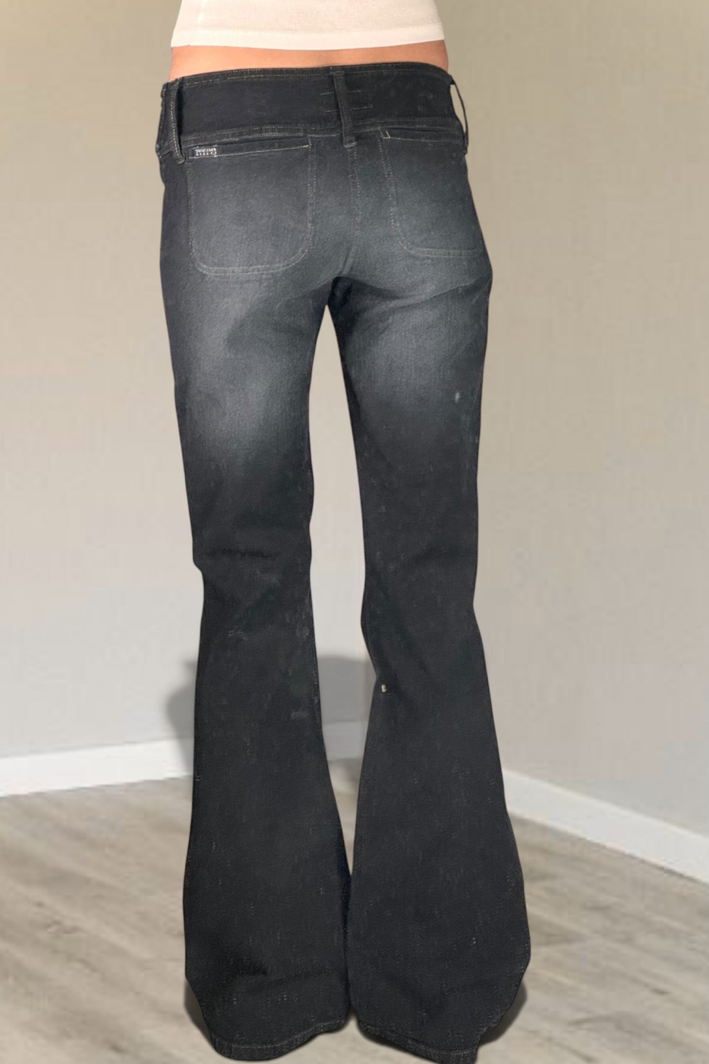 Low-rise jeans size: XS
