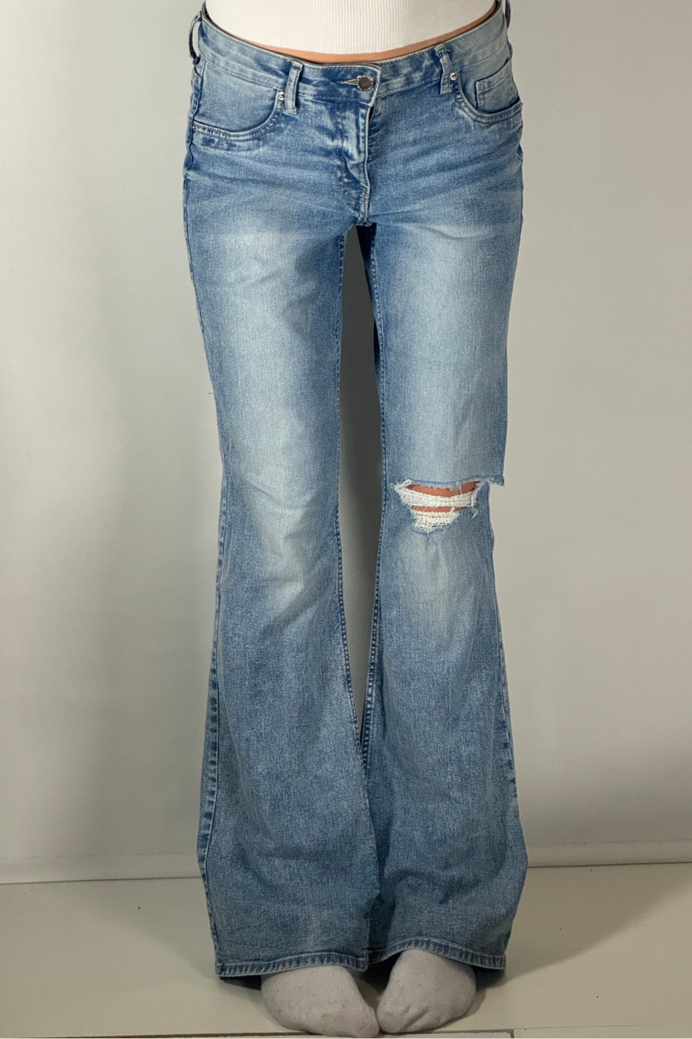 Utsvängda jeans stl: S/M