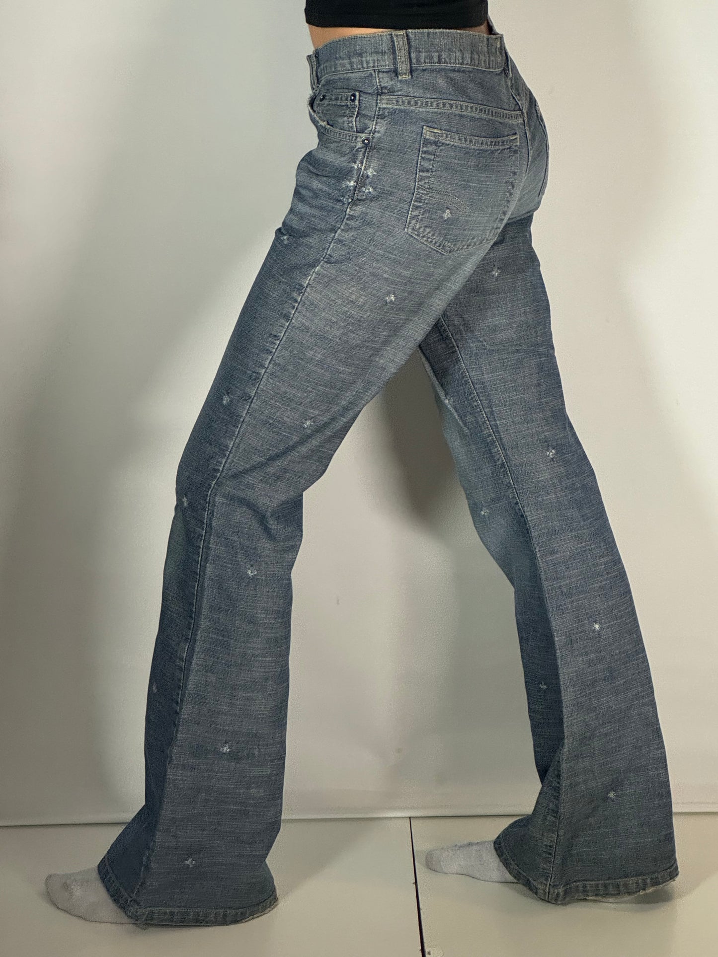 Utsvängda jeans stl: S