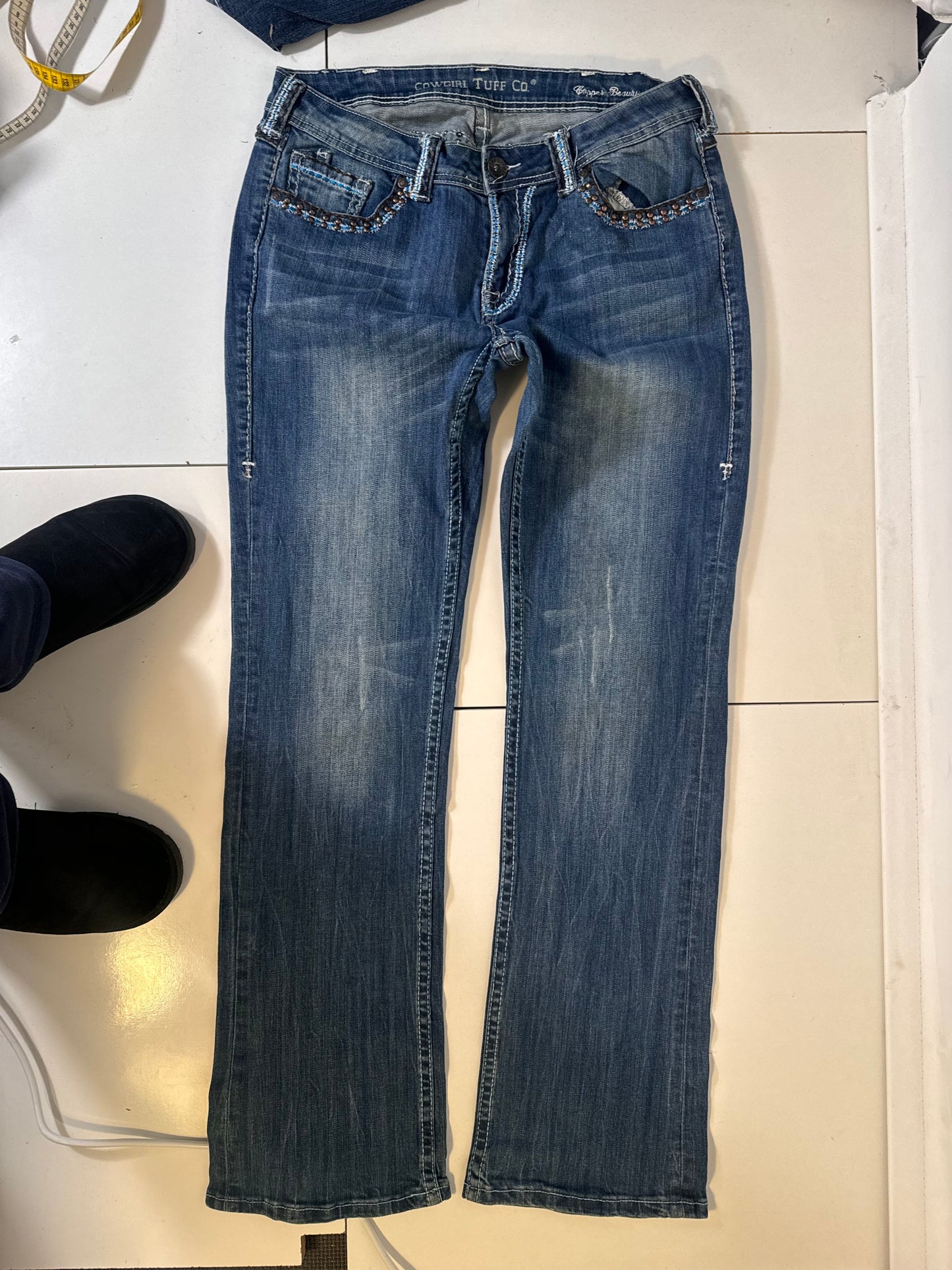 Utsvängda jeans stl: M